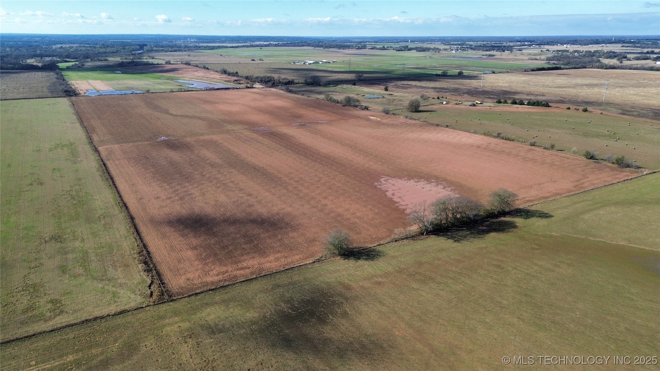 Grassy Lake Property Photo 1