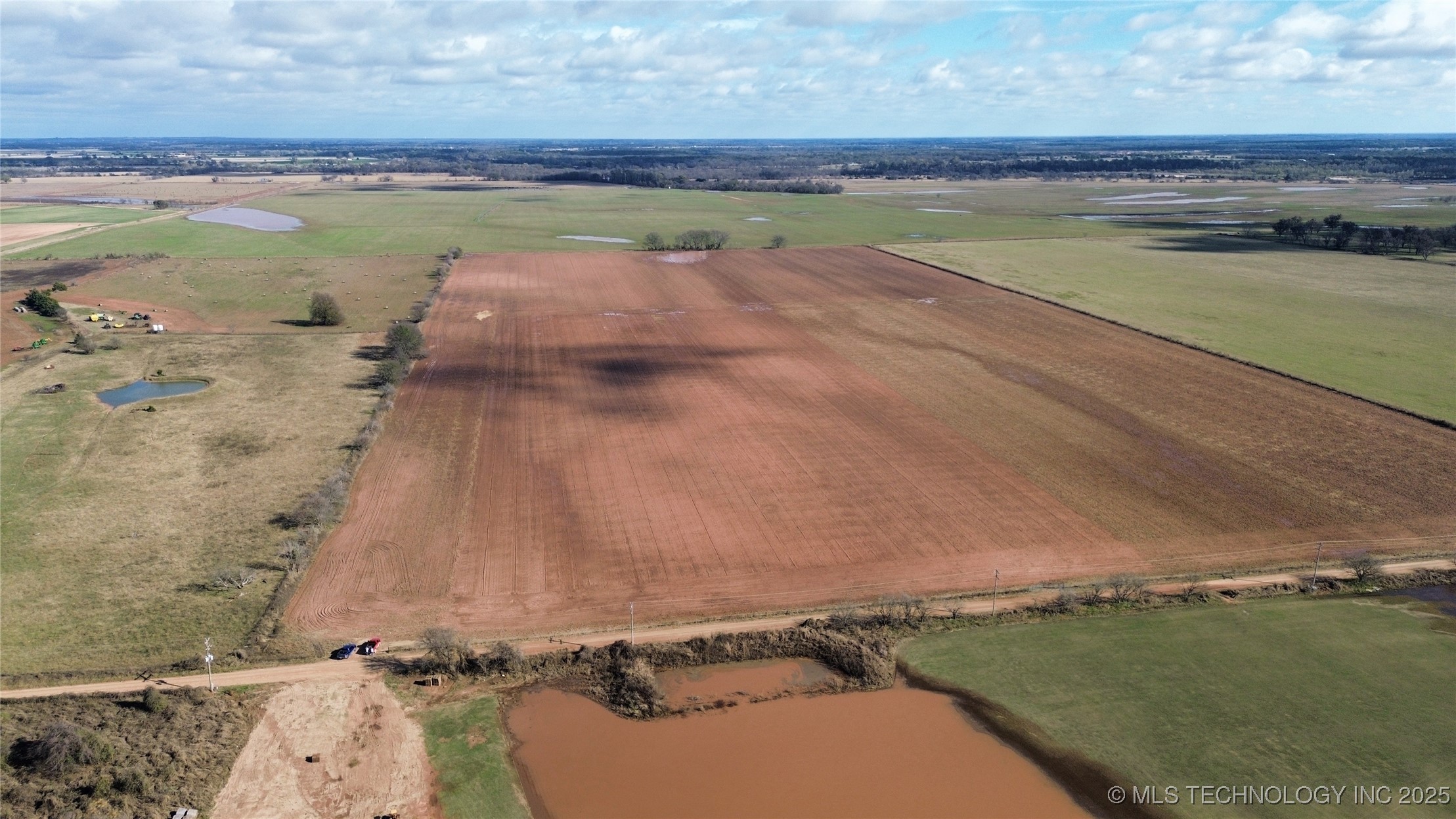 Grassy Lake Property Photo 3