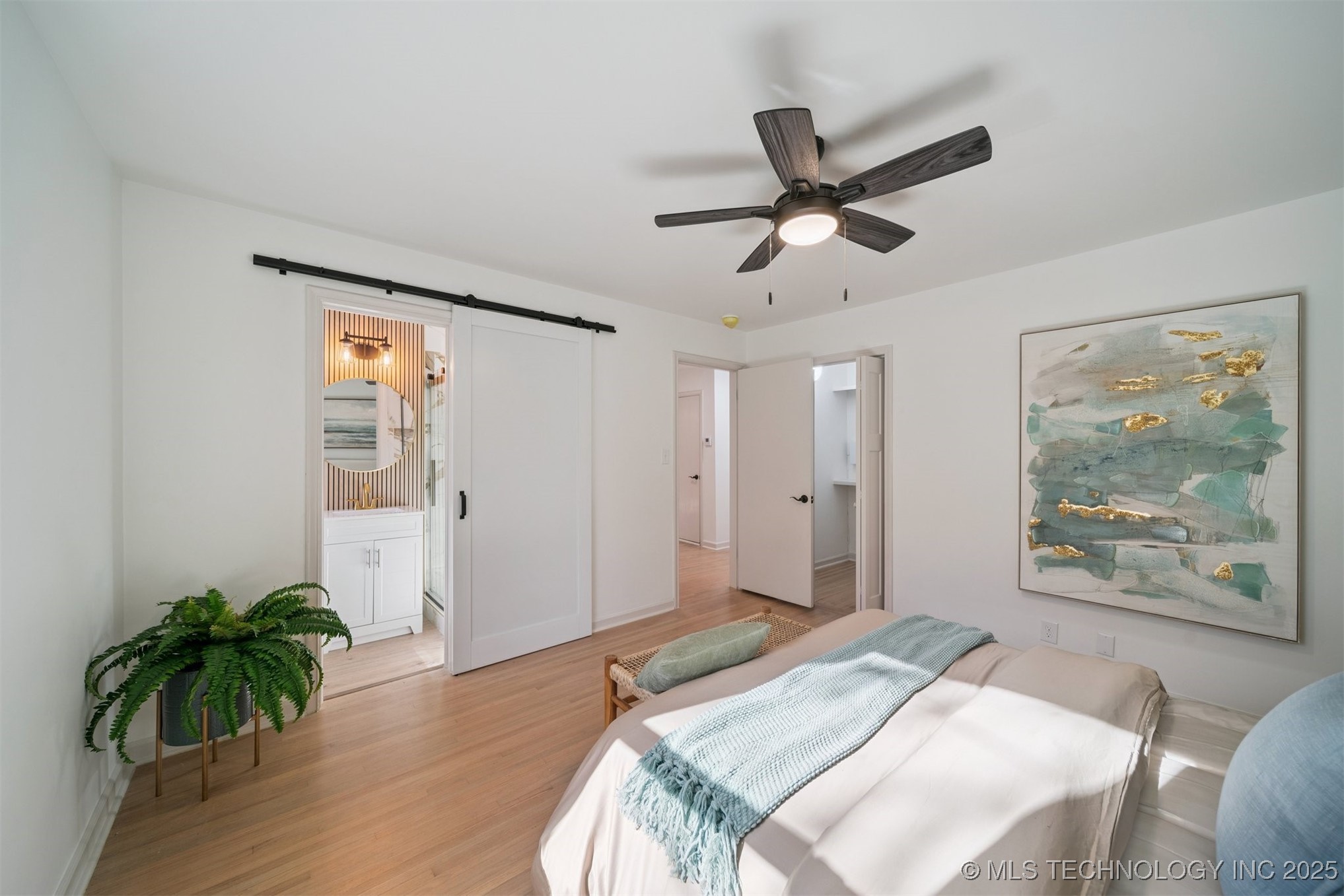 2140 S Columbia Avenue Property Photo 13