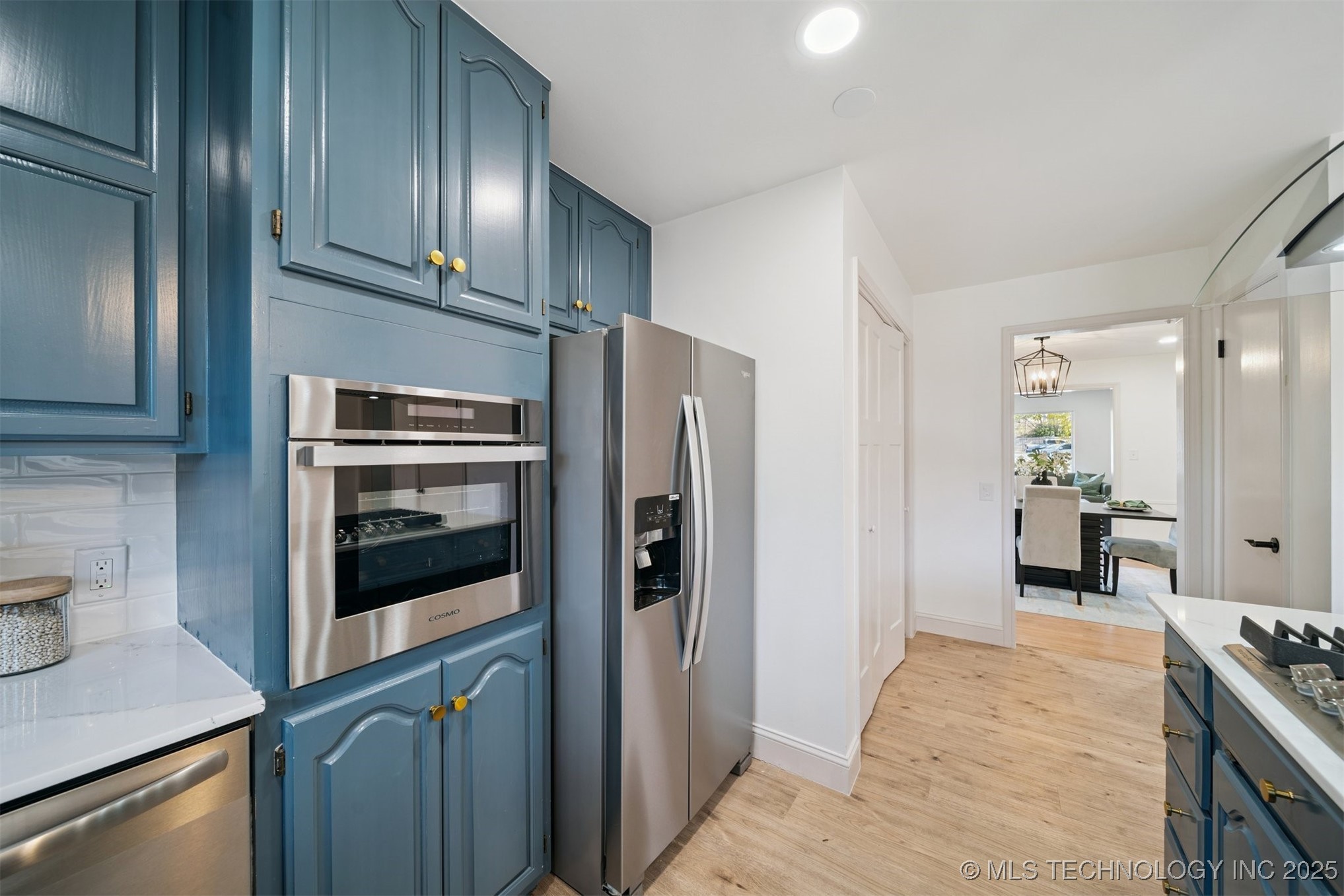 2140 S Columbia Avenue Property Photo 22