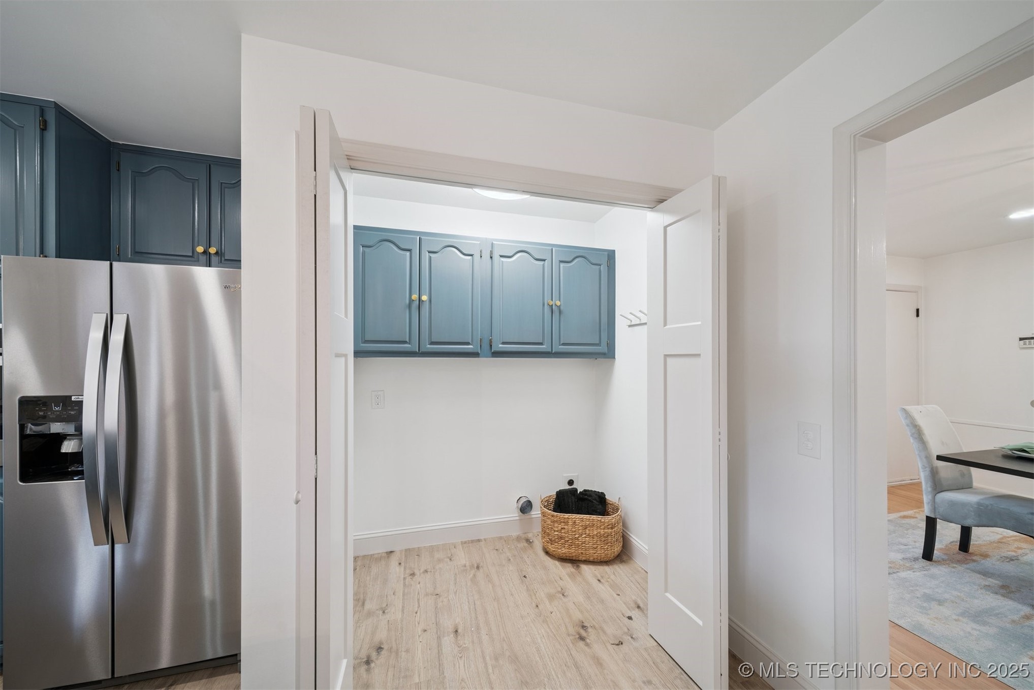 2140 S Columbia Avenue Property Photo 23