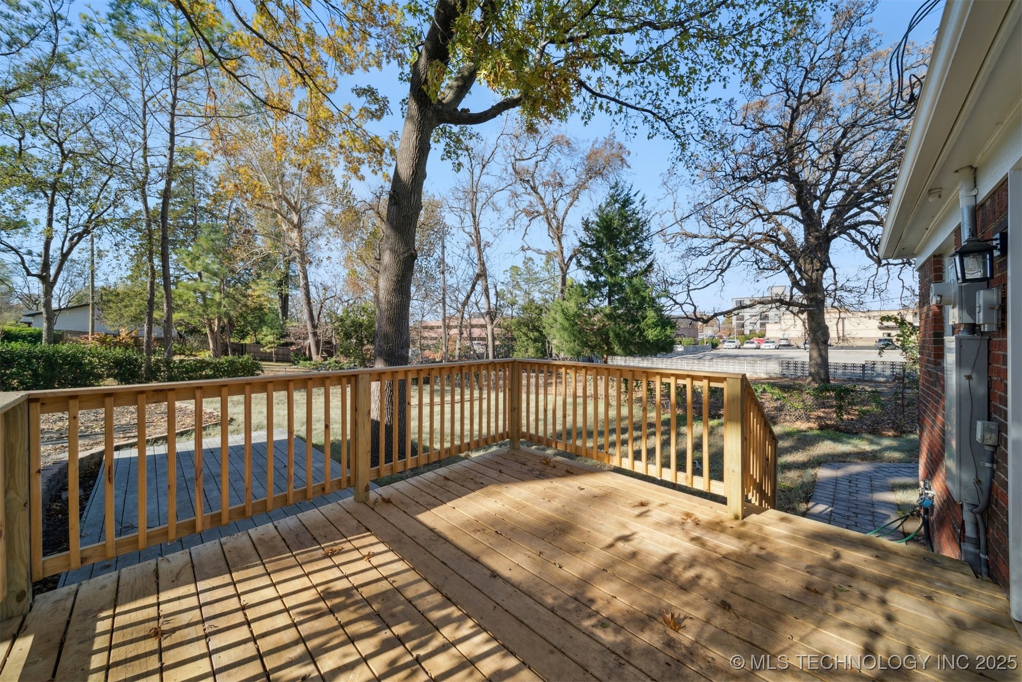 2140 S Columbia Avenue Property Photo 24