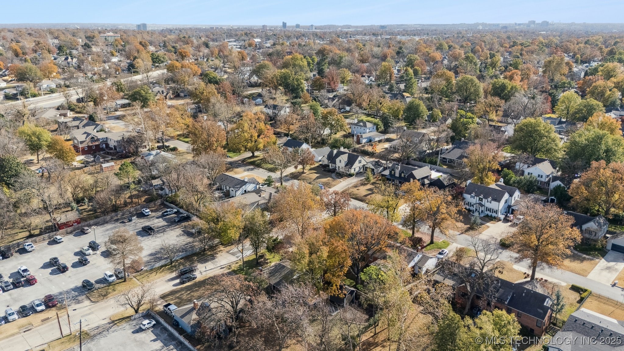 2140 S Columbia Avenue Property Photo 33