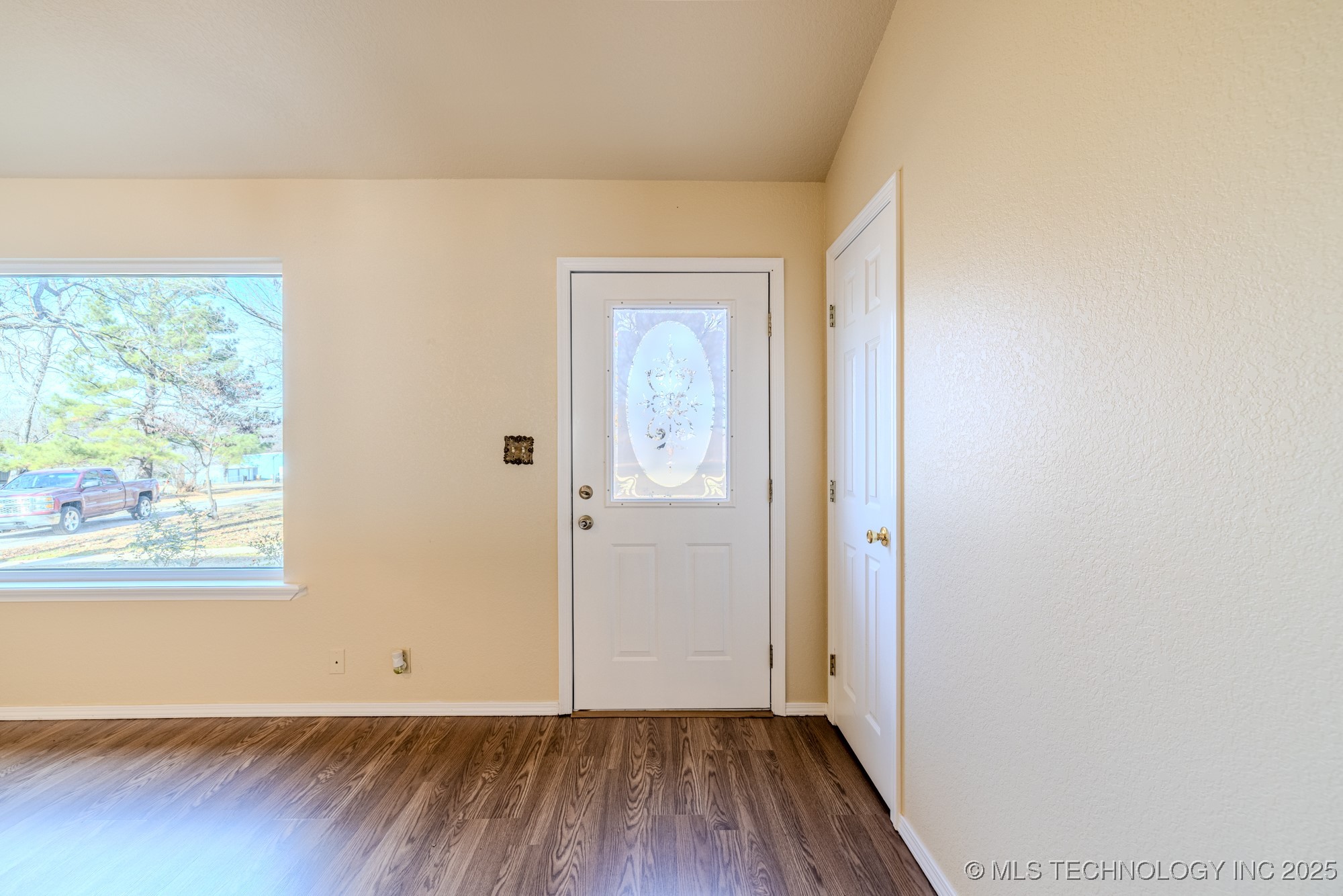 8850 W 151st Street S Property Photo 6