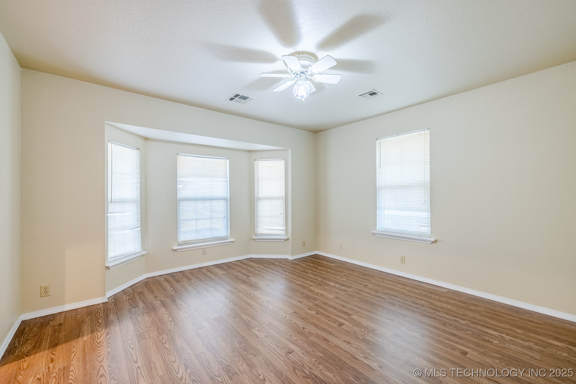 8850 W 151st Street S Property Photo 21