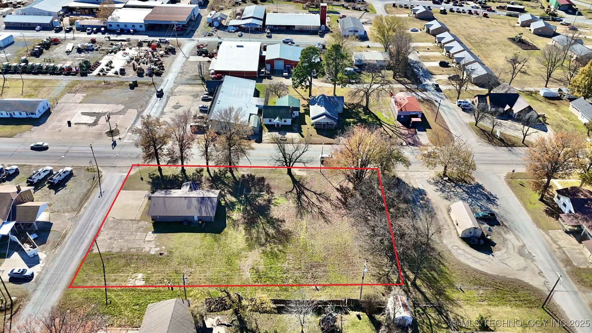 403 W Main Street Property Photo 2