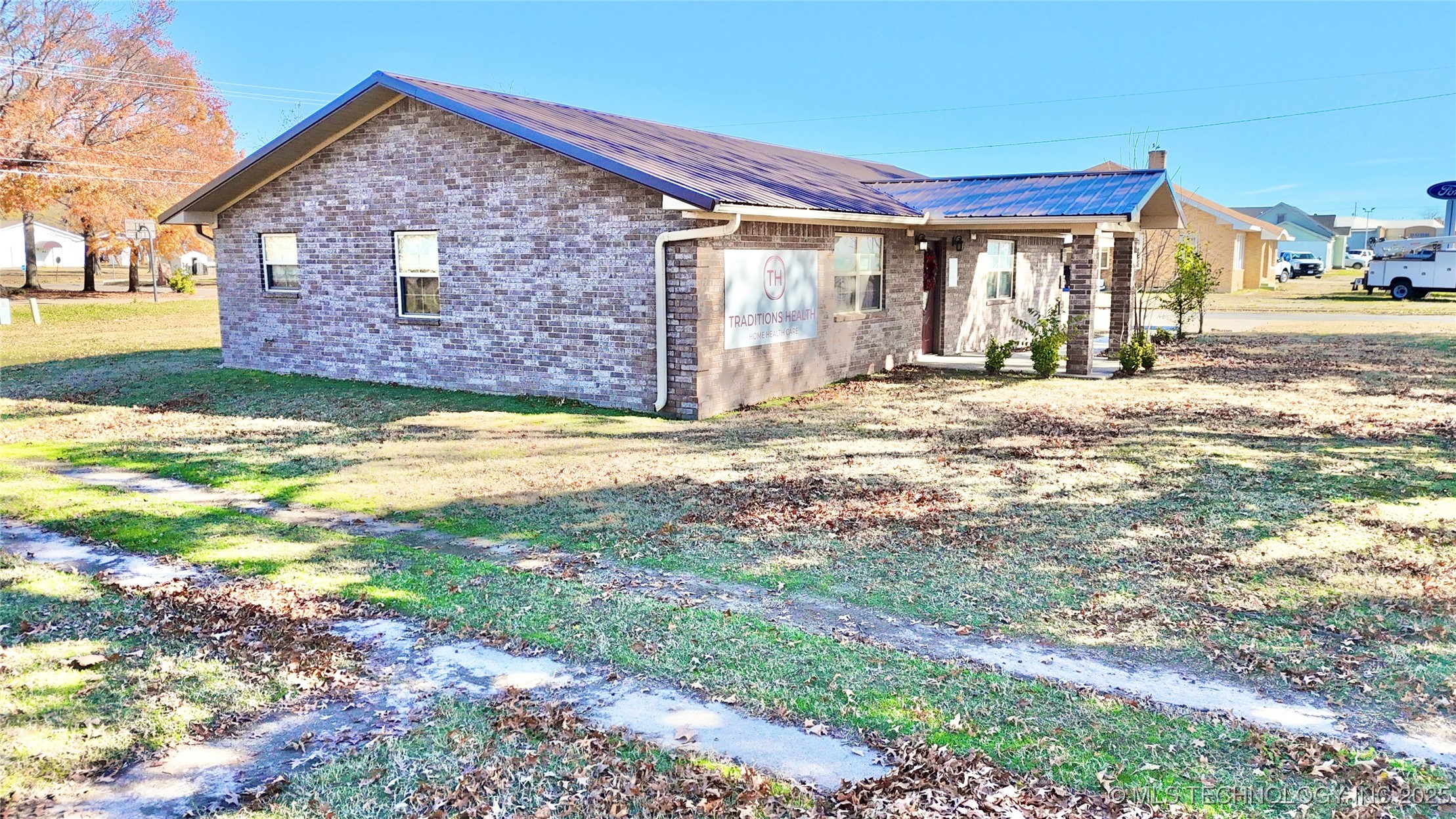 403 W Main Street Property Photo 7