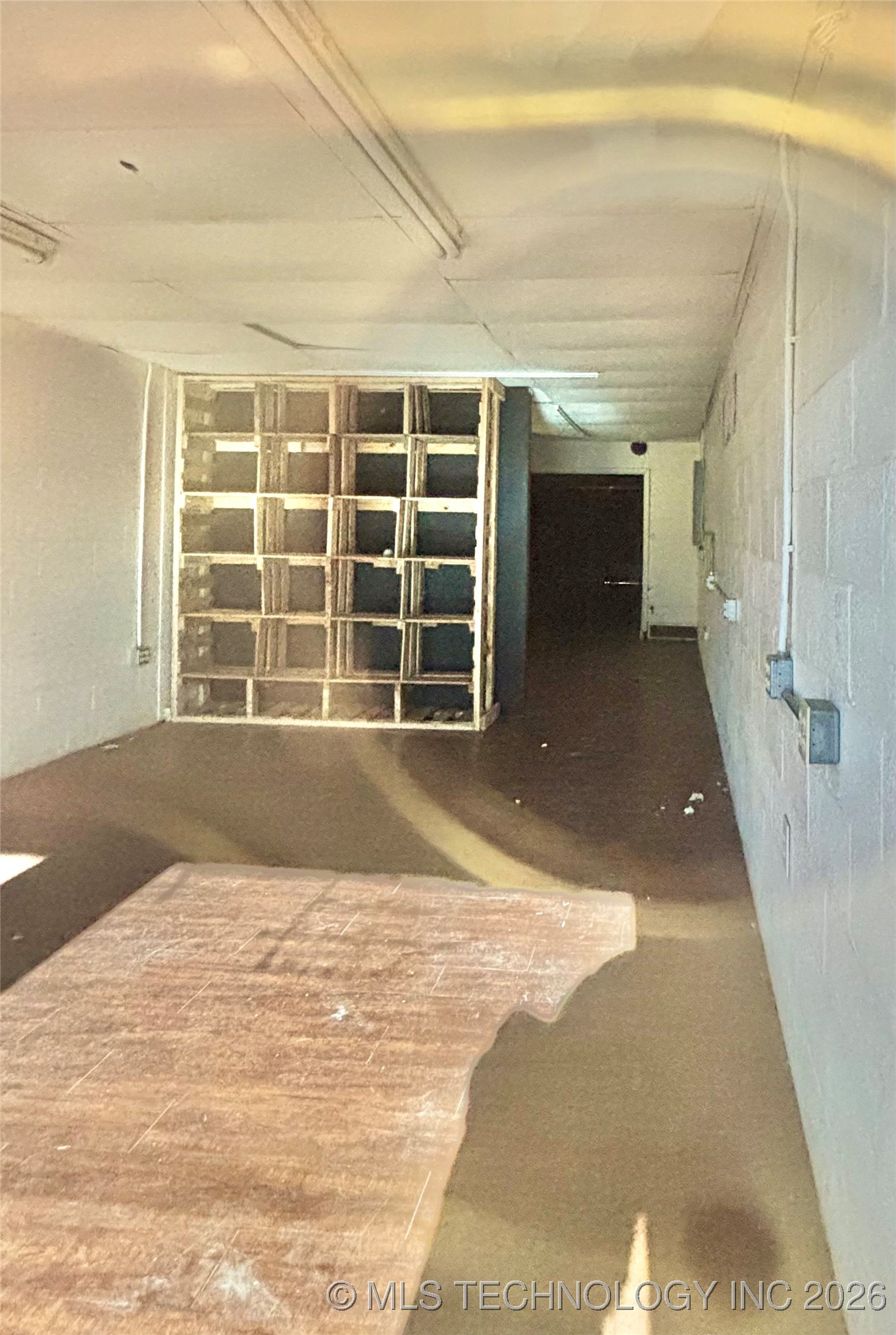 809 E Main Property Photo 5