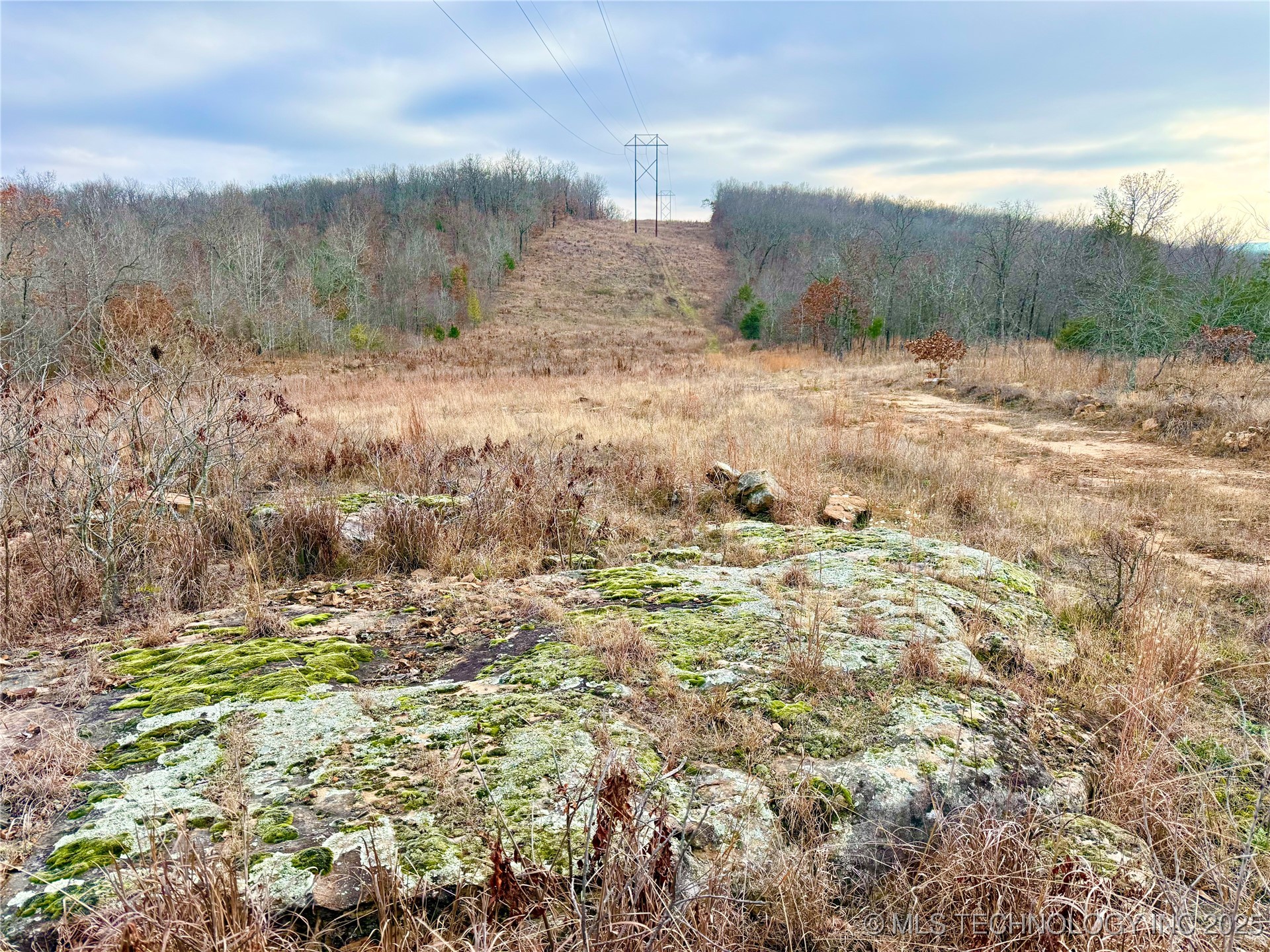 805 Road Property Photo 3