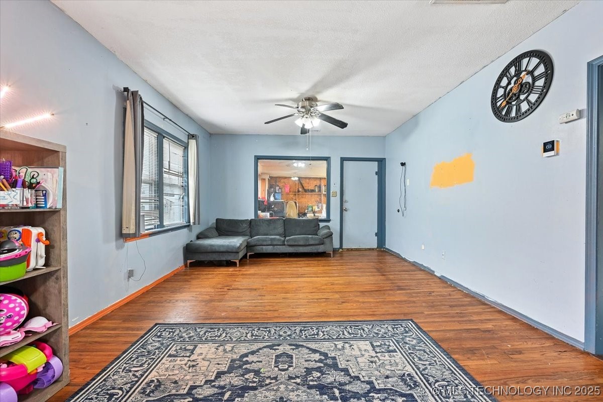 540 S 45th West Avenue Property Photo 8