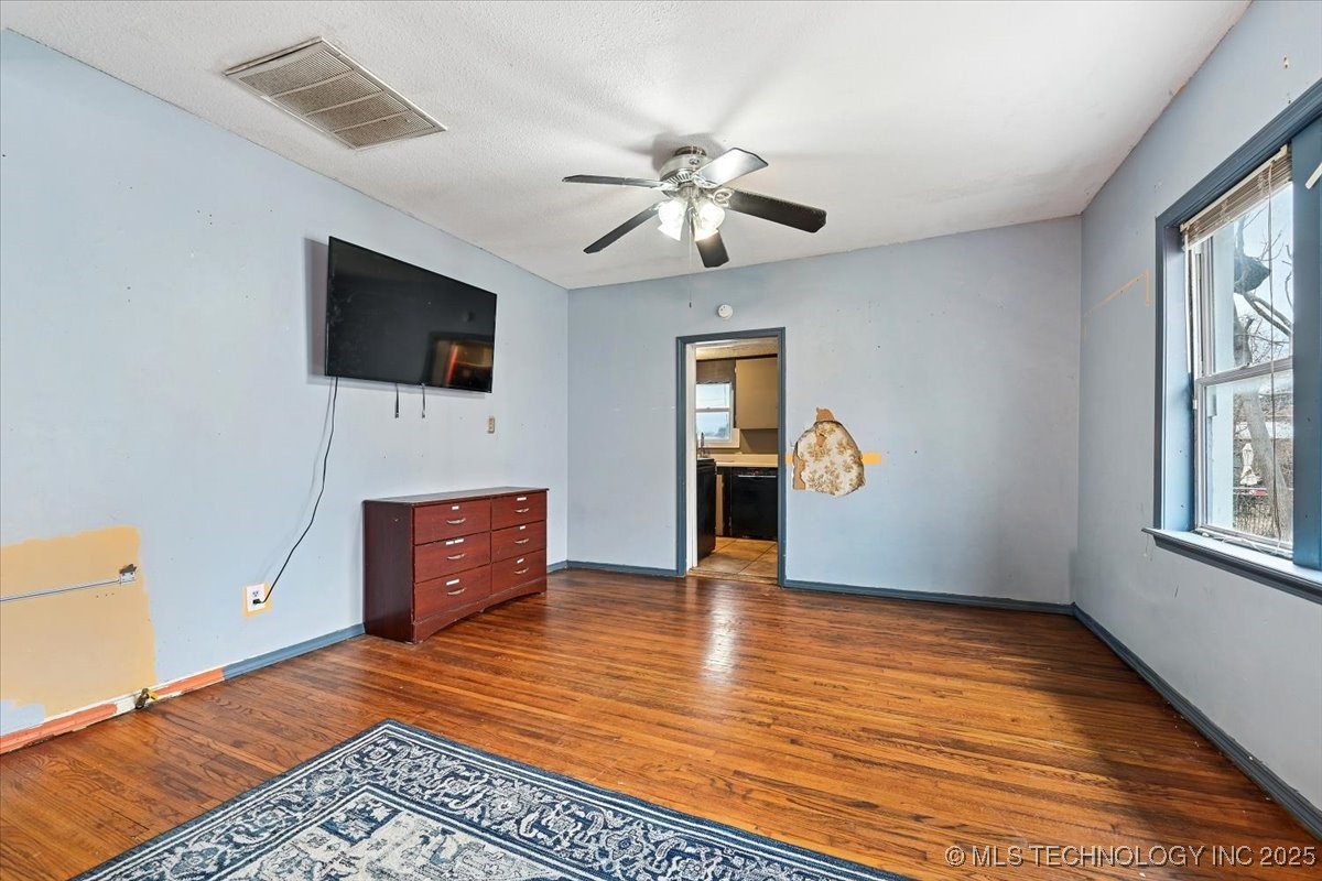 540 S 45th West Avenue Property Photo 9