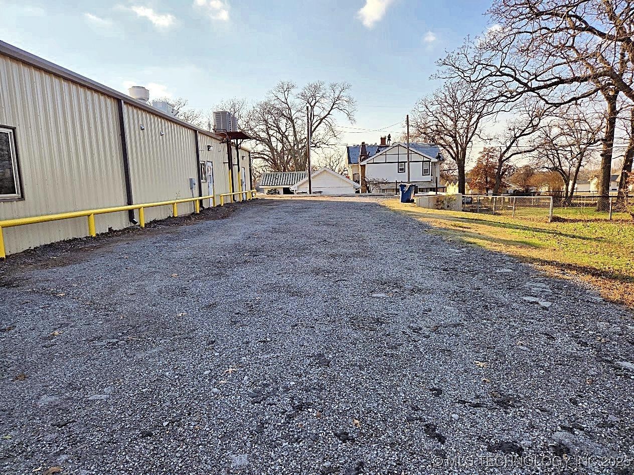 301 N F Street Property Photo 6