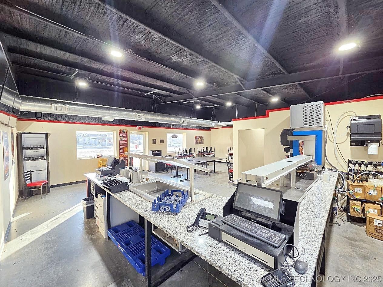 301 N F Street Property Photo 13