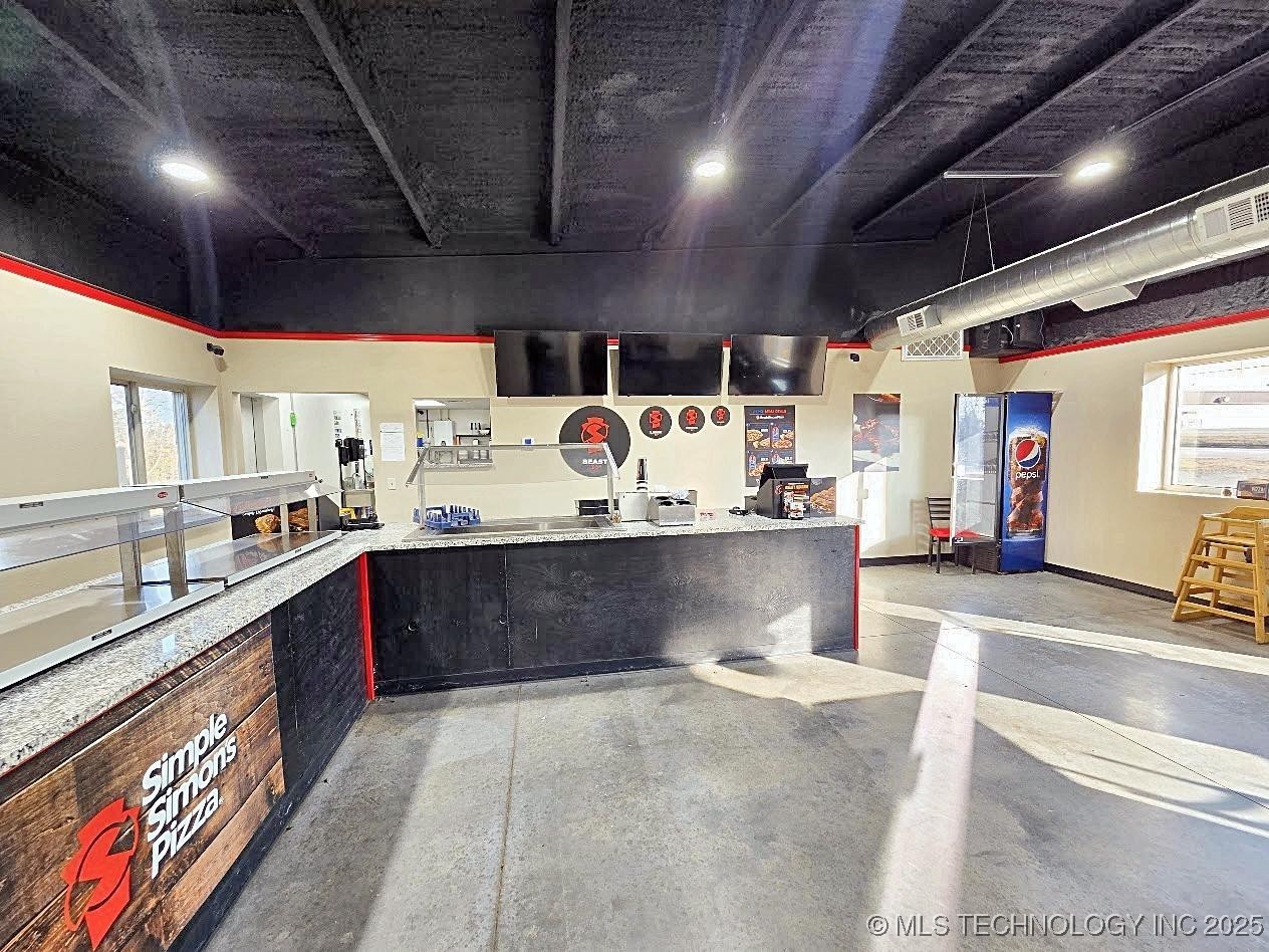 301 N F Street Property Photo 14