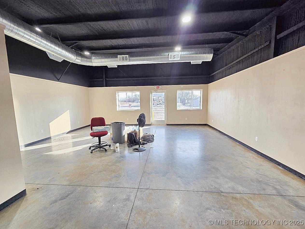 301 N F Street Property Photo 21