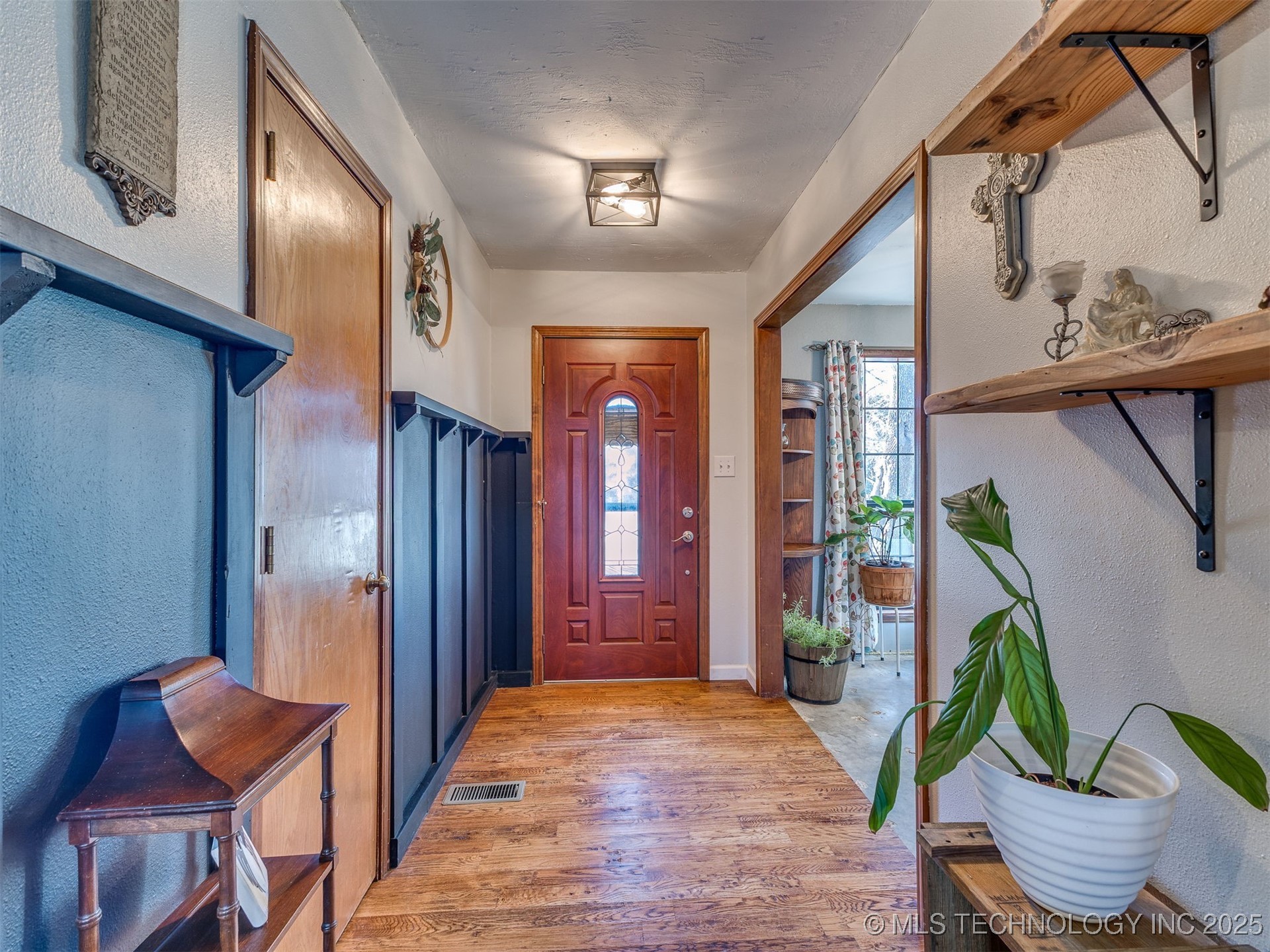 26 Lakeview Drive Property Photo 4