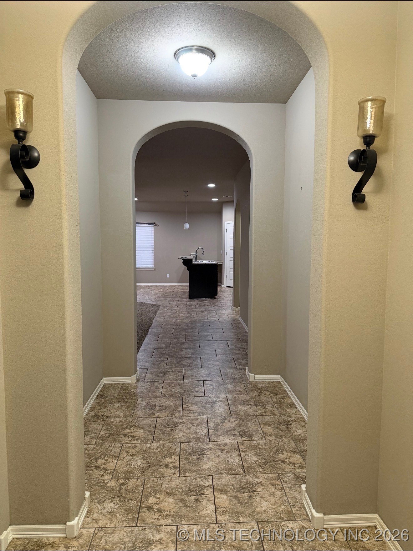 11112 N 146th East Avenue Property Photo 4