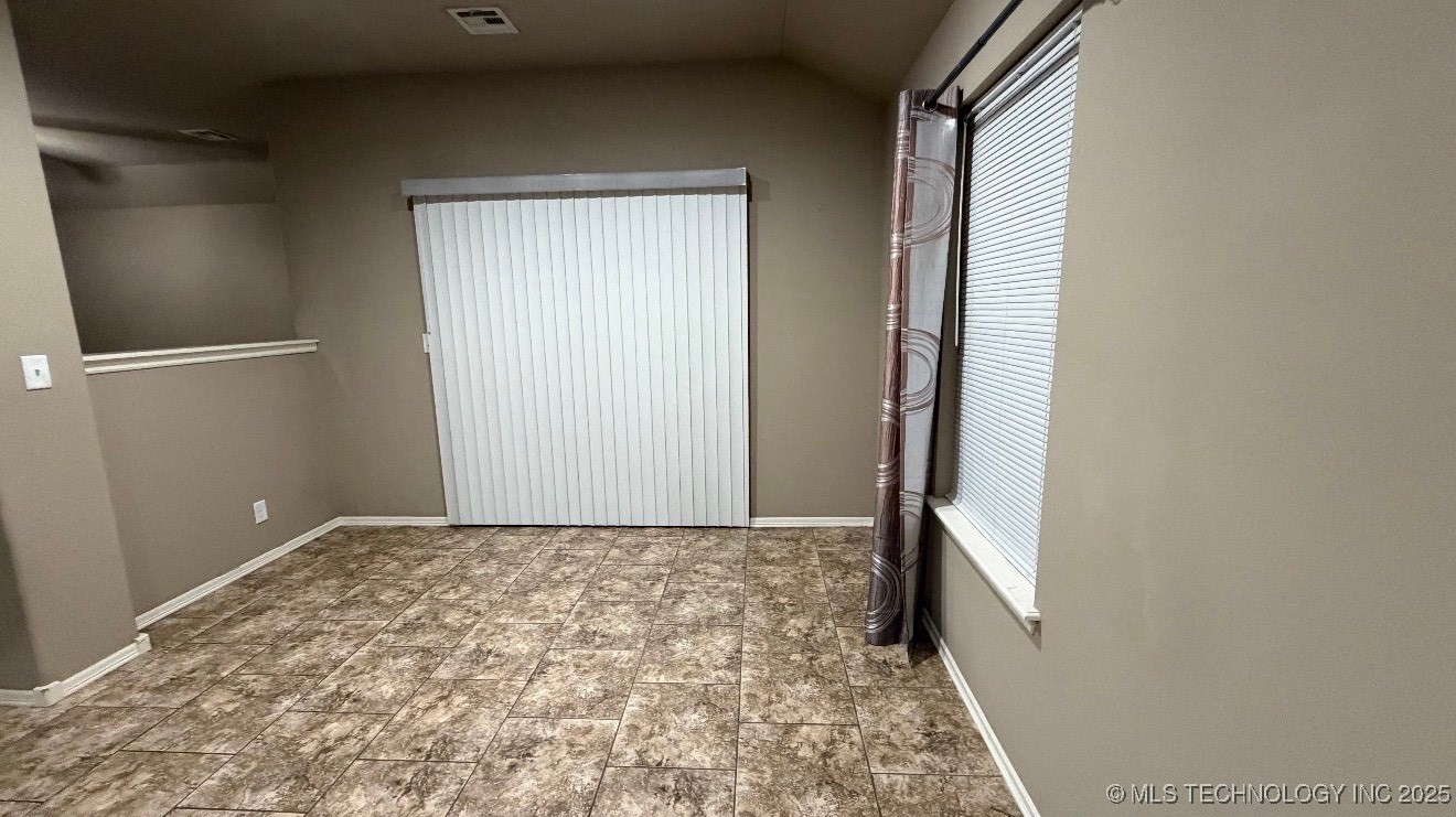 11112 N 146th East Avenue Property Photo 11