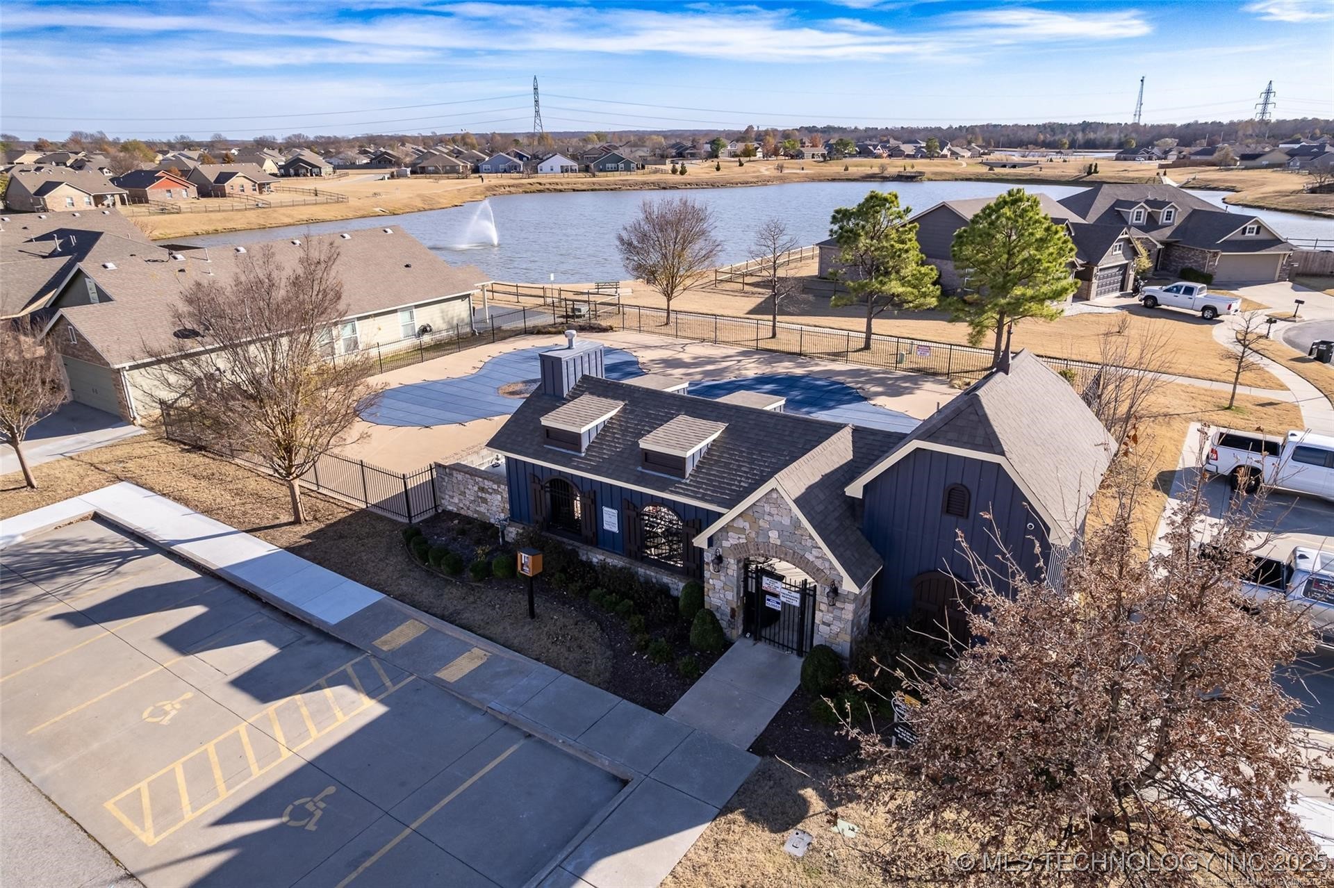 11112 N 146th East Avenue Property Photo 31