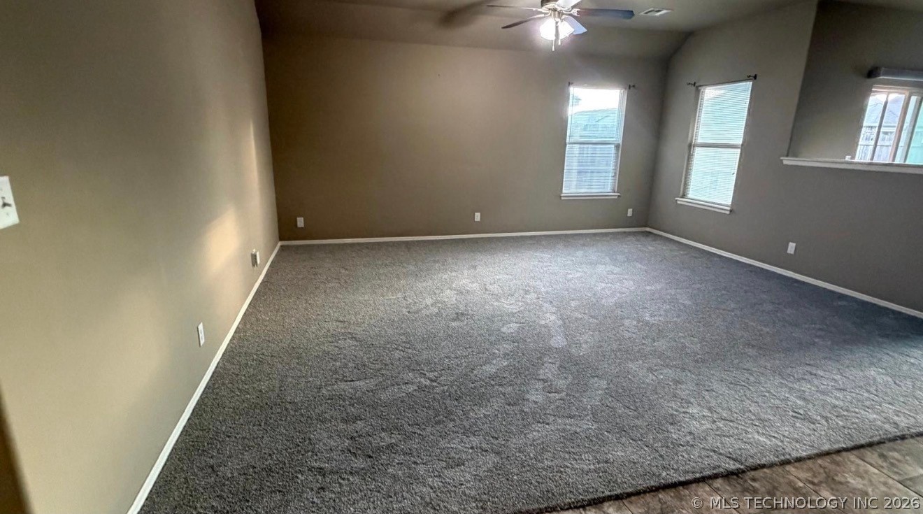 11112 N 146th East Avenue Property Photo 32