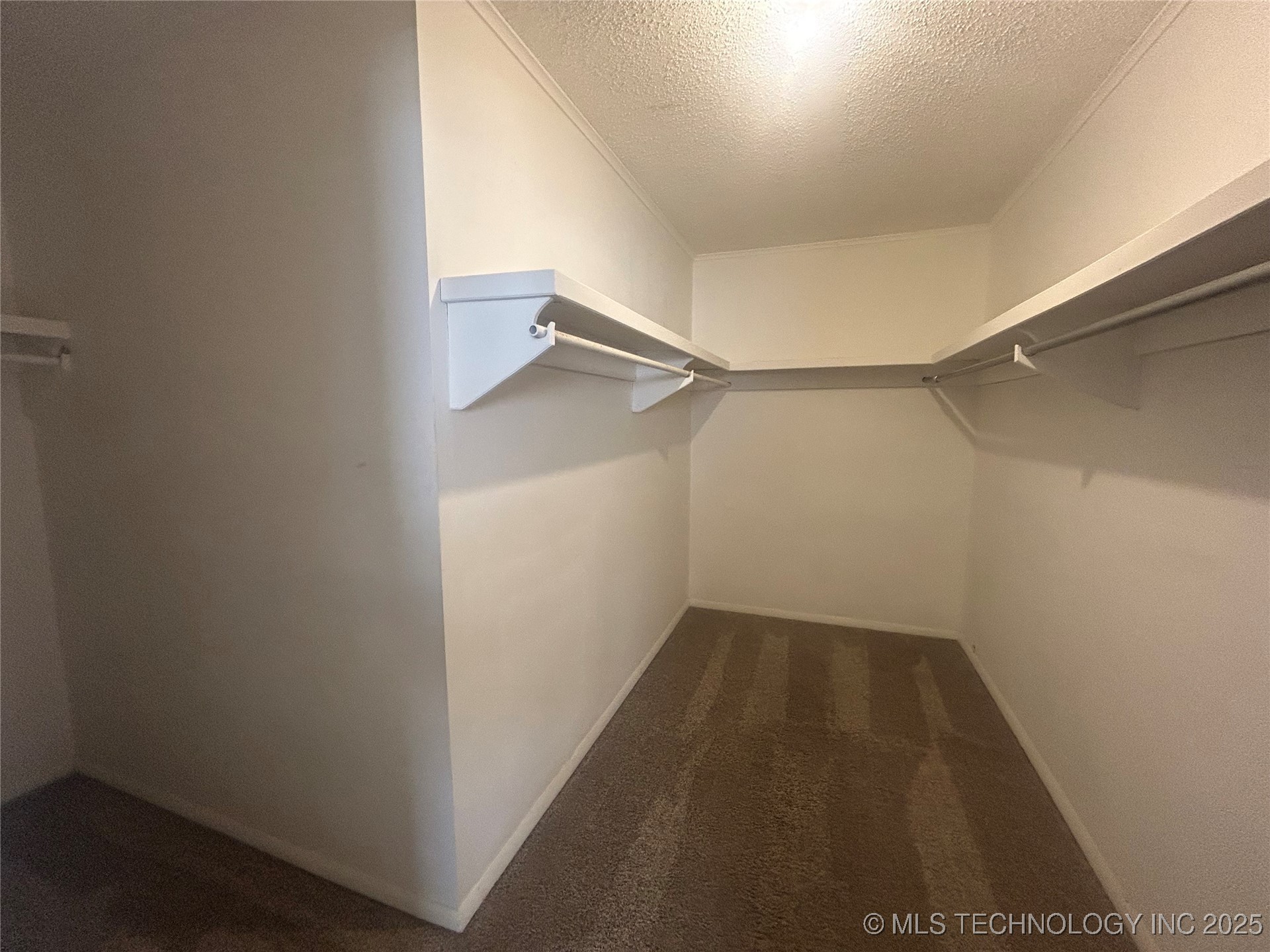 4909 S Utica Avenue D Property Photo 3