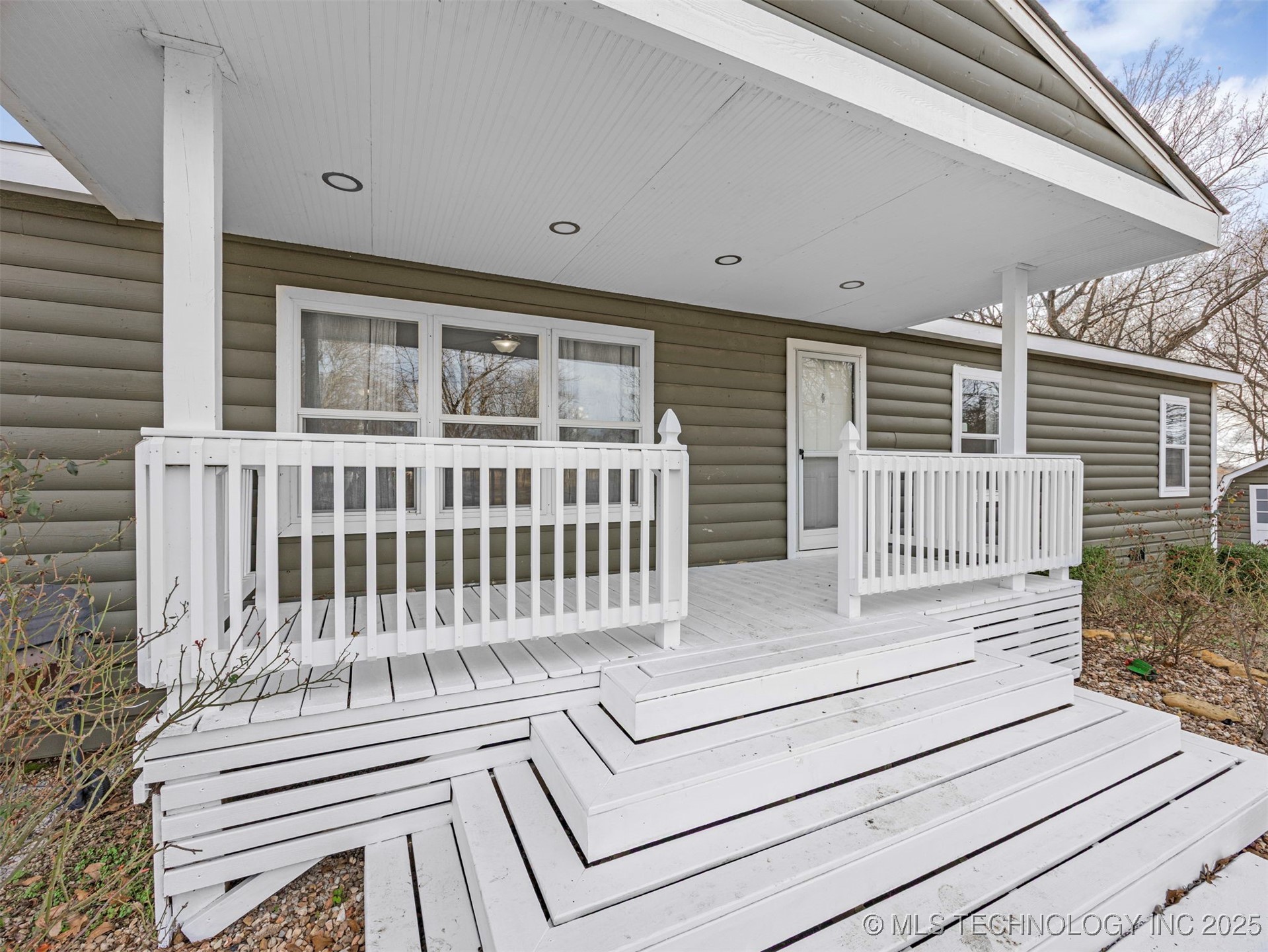 14716 E 400 Road Property Photo 3