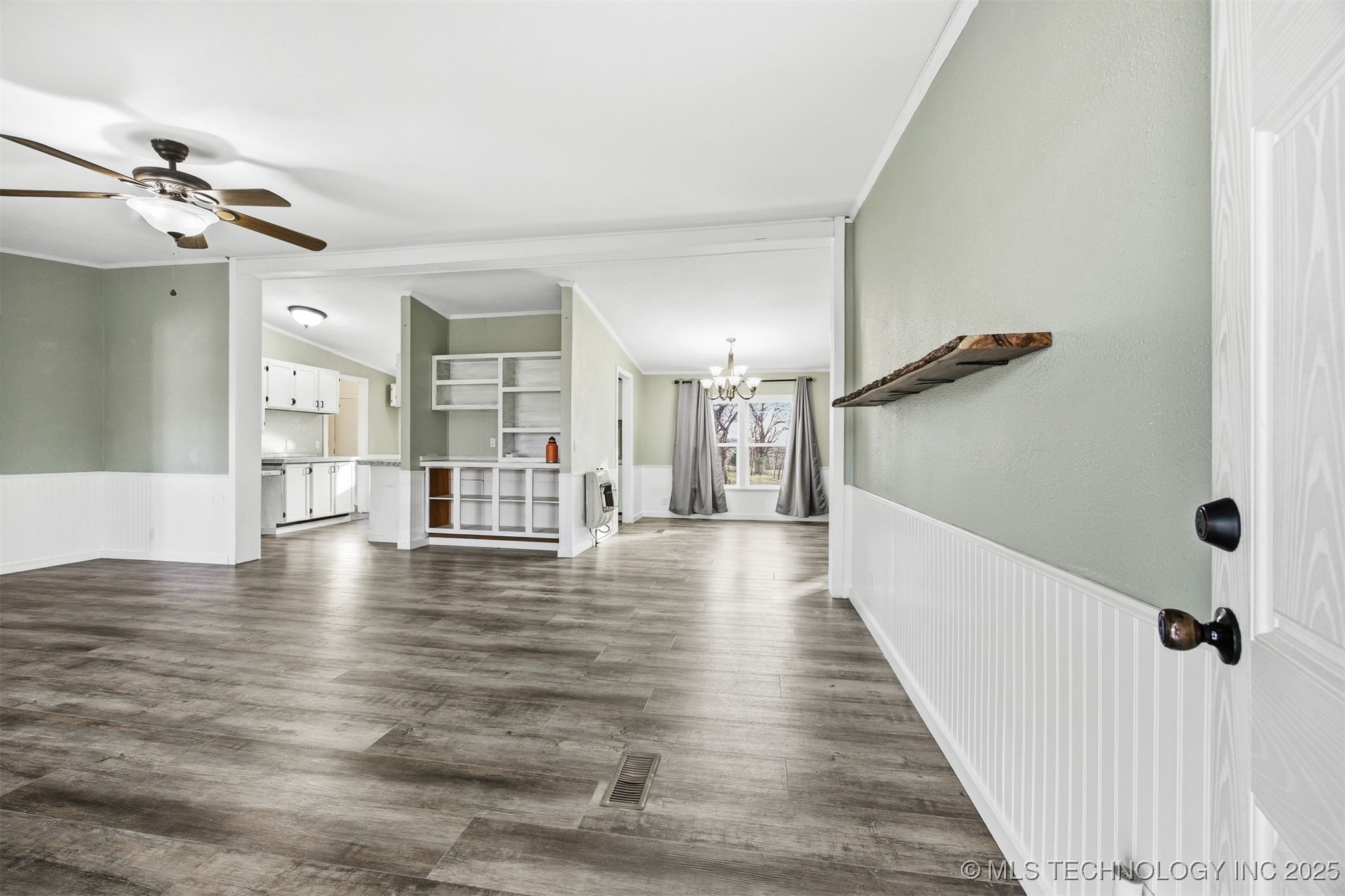 14716 E 400 Road Property Photo 5