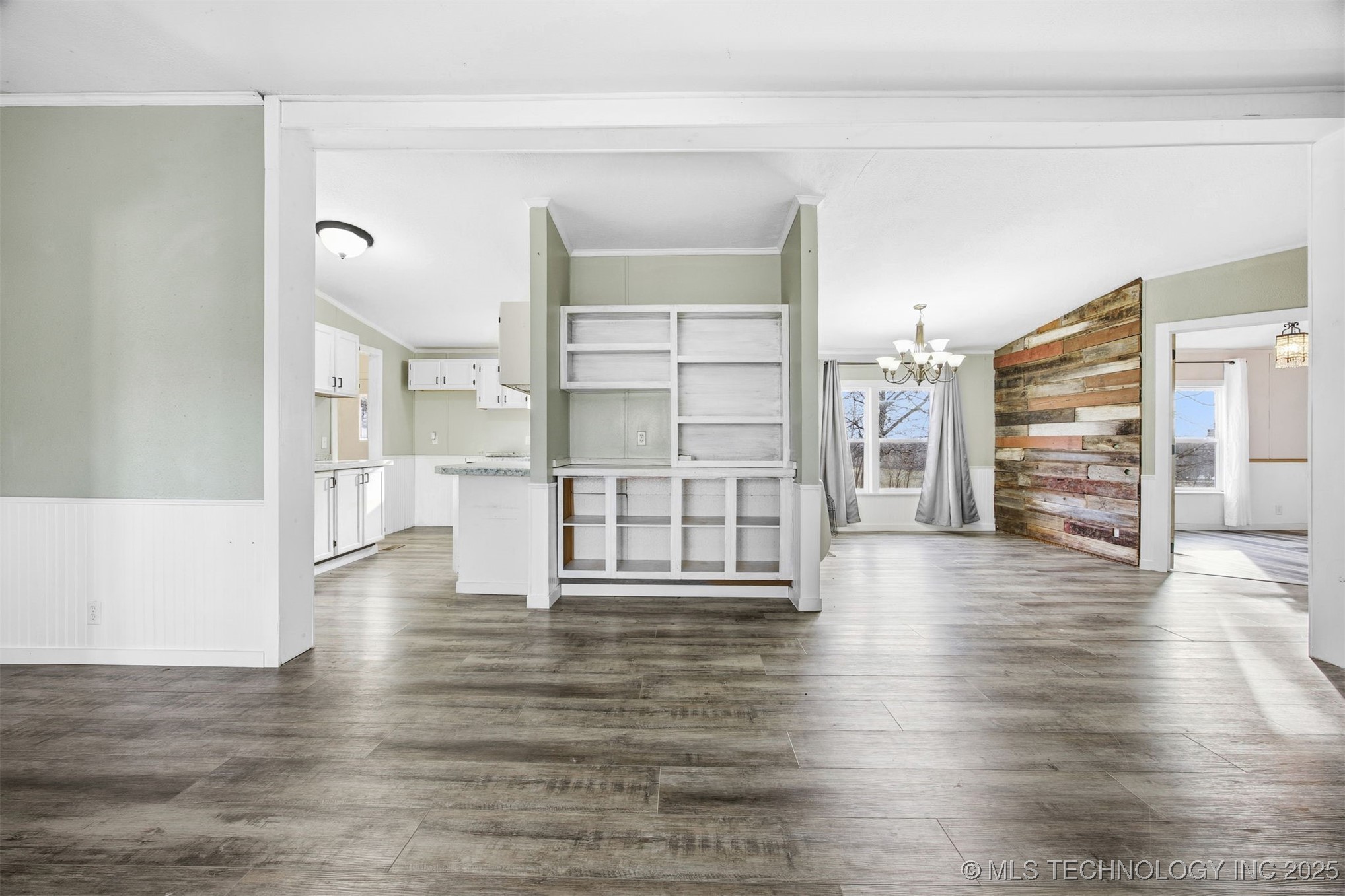 14716 E 400 Road Property Photo 10