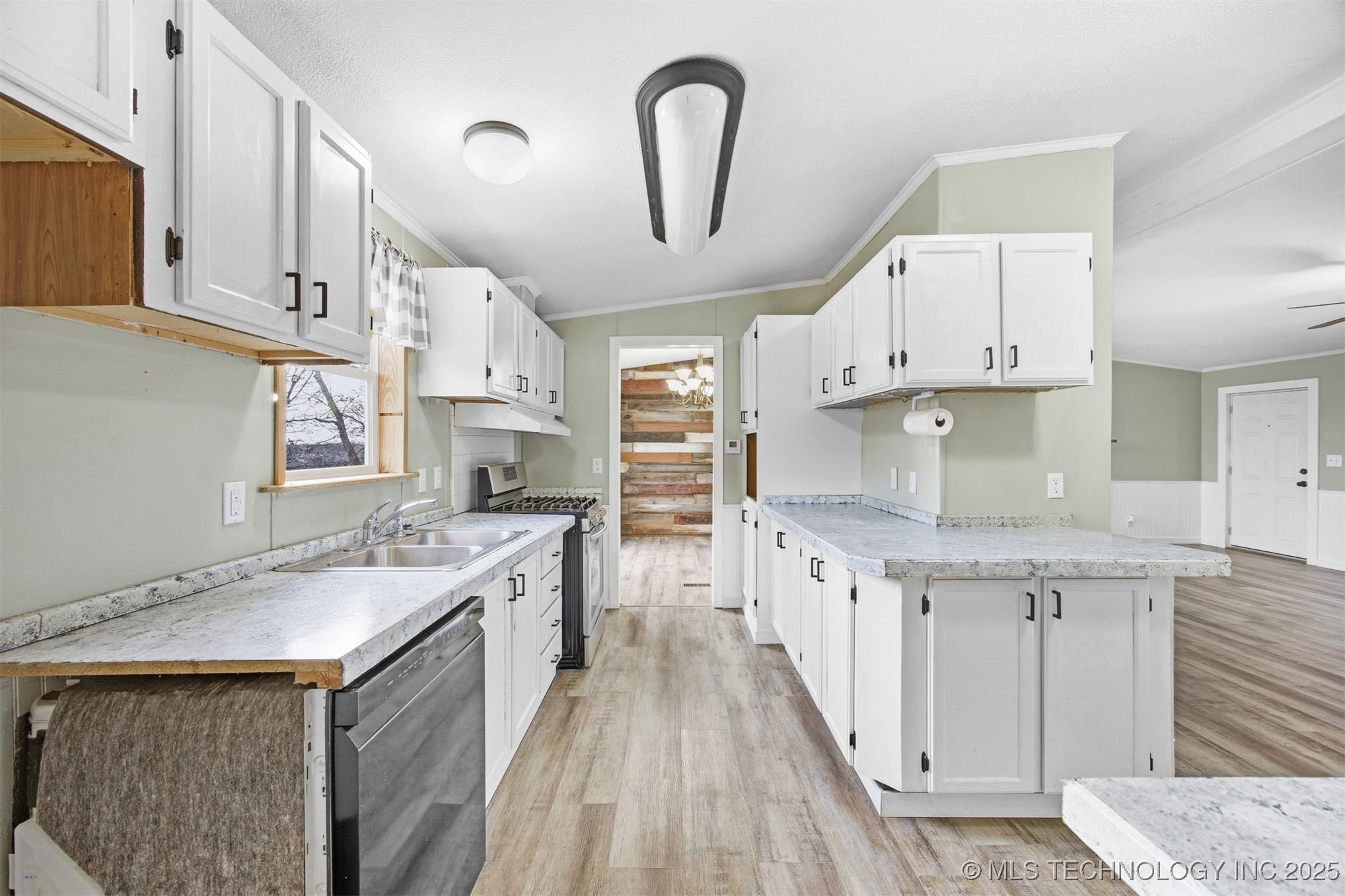 14716 E 400 Road Property Photo 14