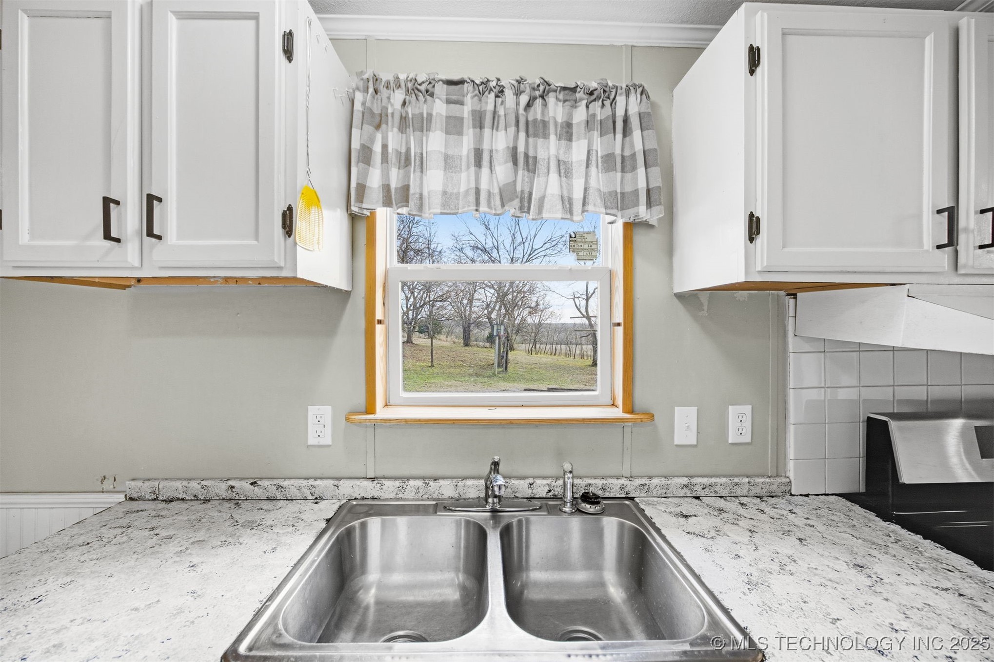 14716 E 400 Road Property Photo 15