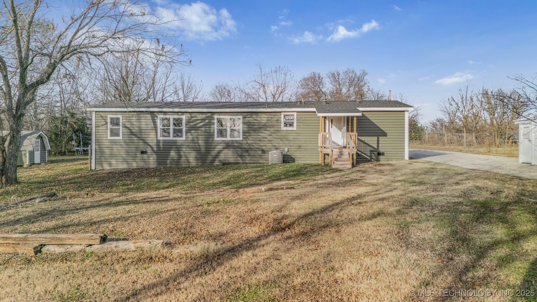 14716 E 400 Road Property Photo 32