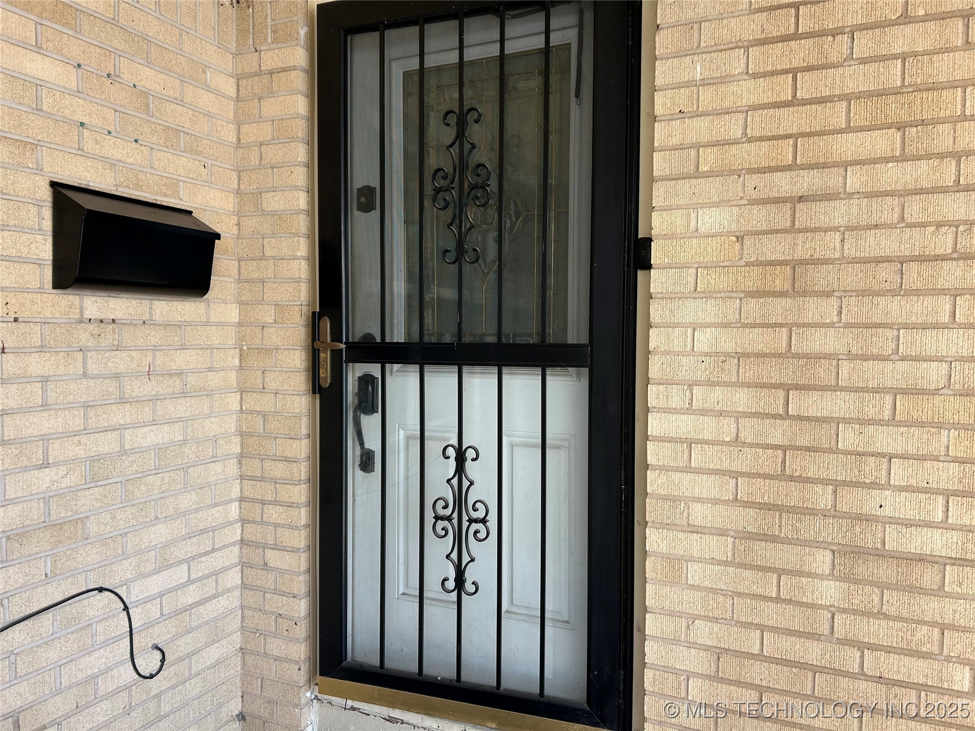 661 12th Avenue Nw Property Photo 3