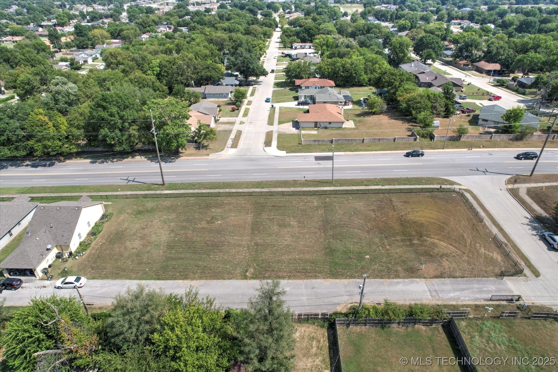 1326 Martin Luther King Jr Boulevard B Property Photo 4