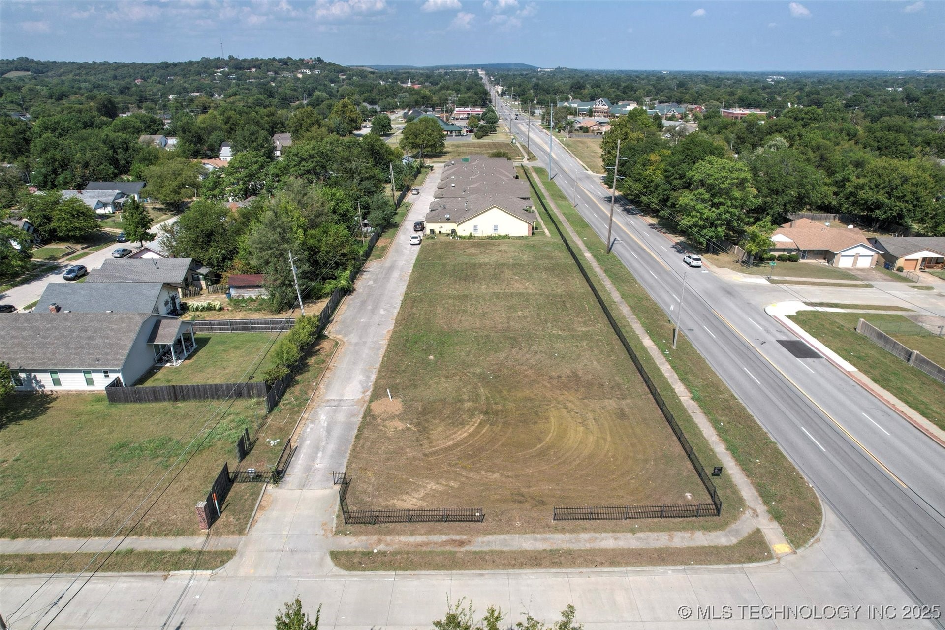 1326 Martin Luther King Jr Boulevard B Property Photo 5