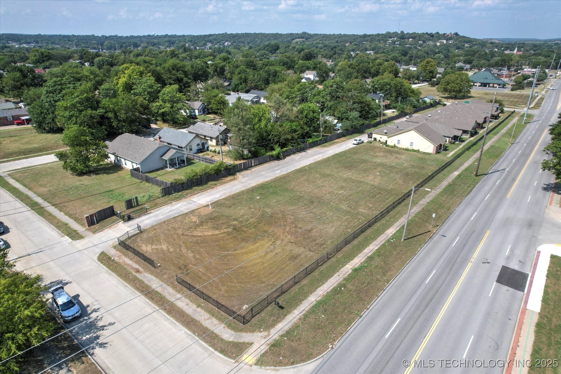 1326 Martin Luther King Jr Boulevard B Property Photo 6