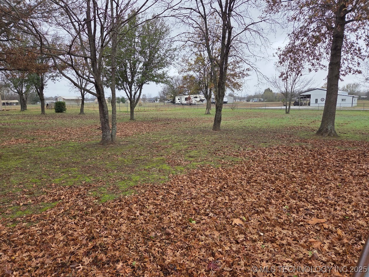 420828 E 1143 Road Property Photo 3