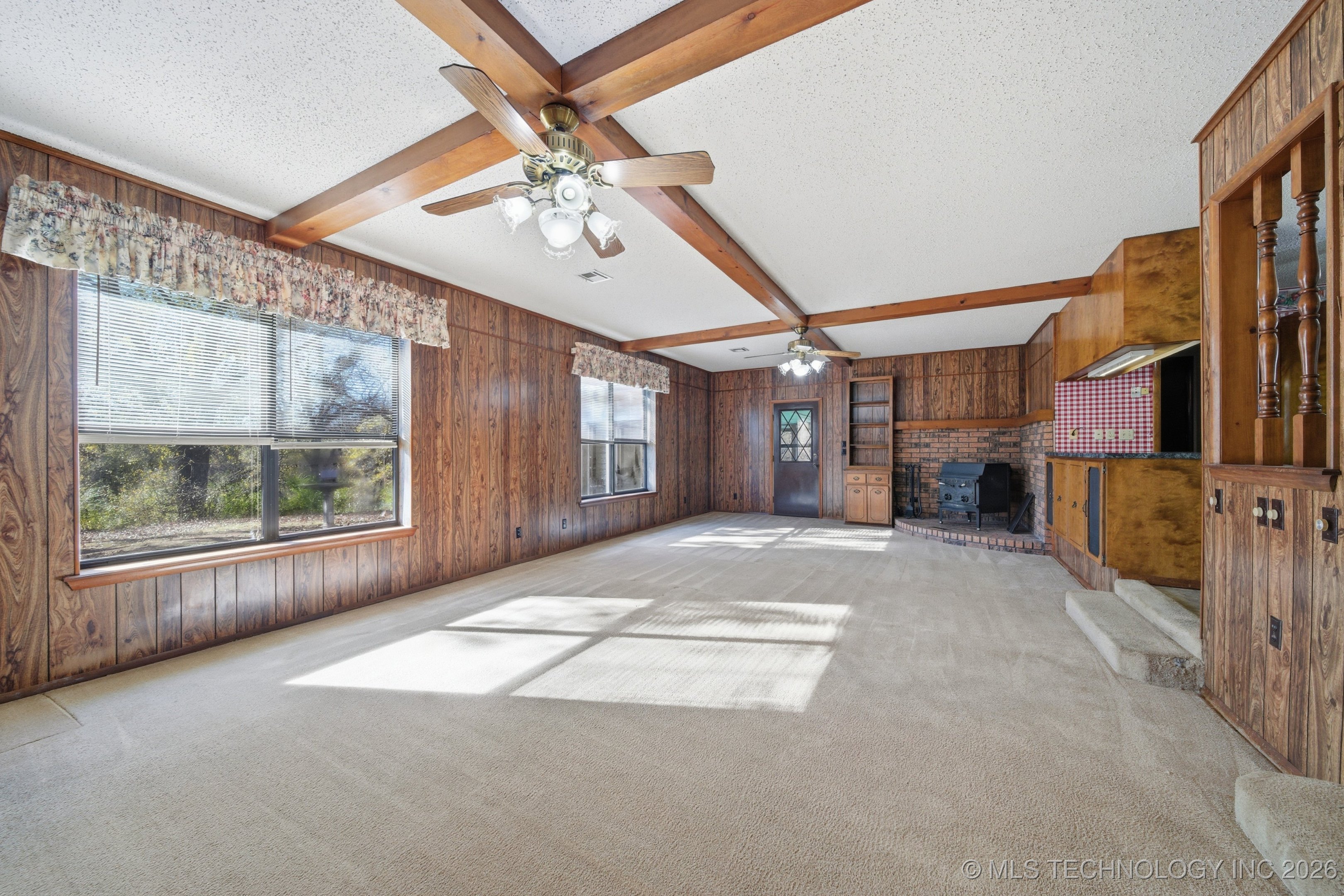 19549 S 250 Road Property Photo 10