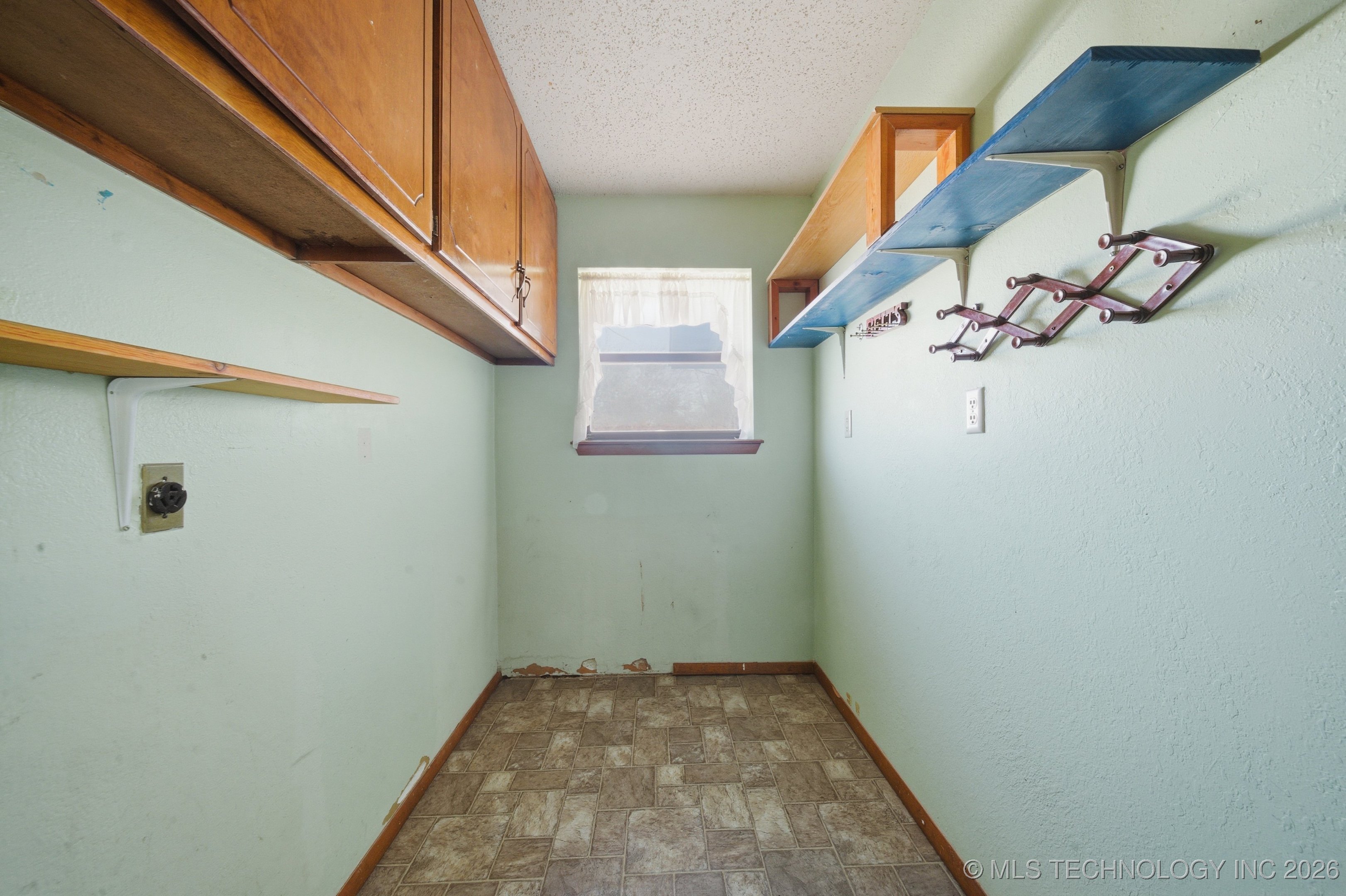 19549 S 250 Road Property Photo 28