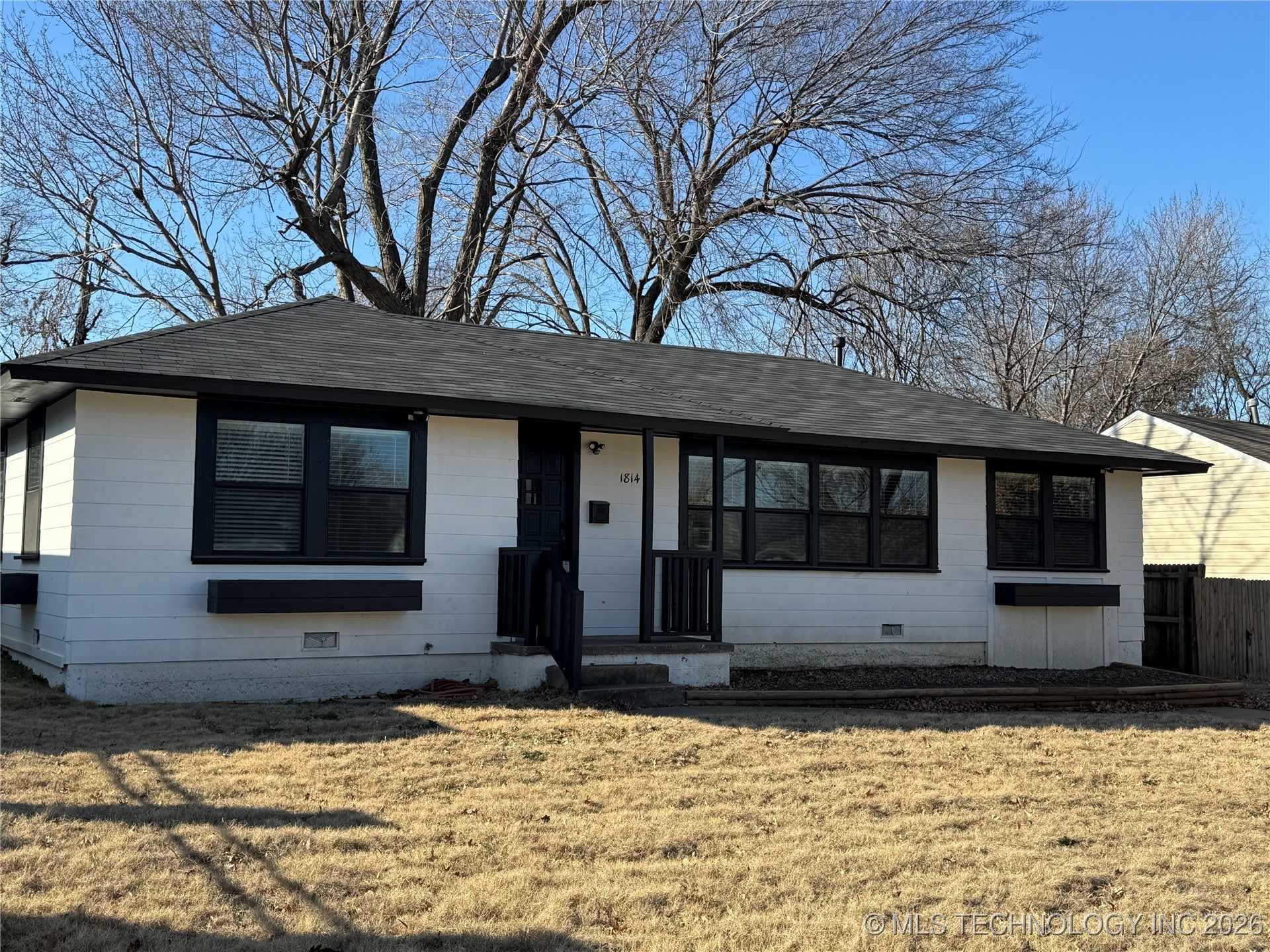 1814 N Jamestown Avenue Property Photo 2