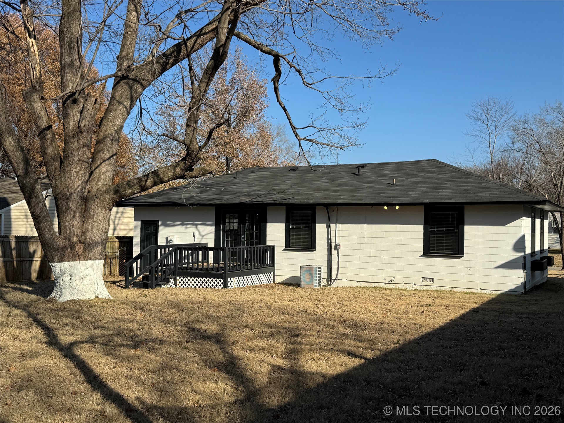 1814 N Jamestown Avenue Property Photo 3