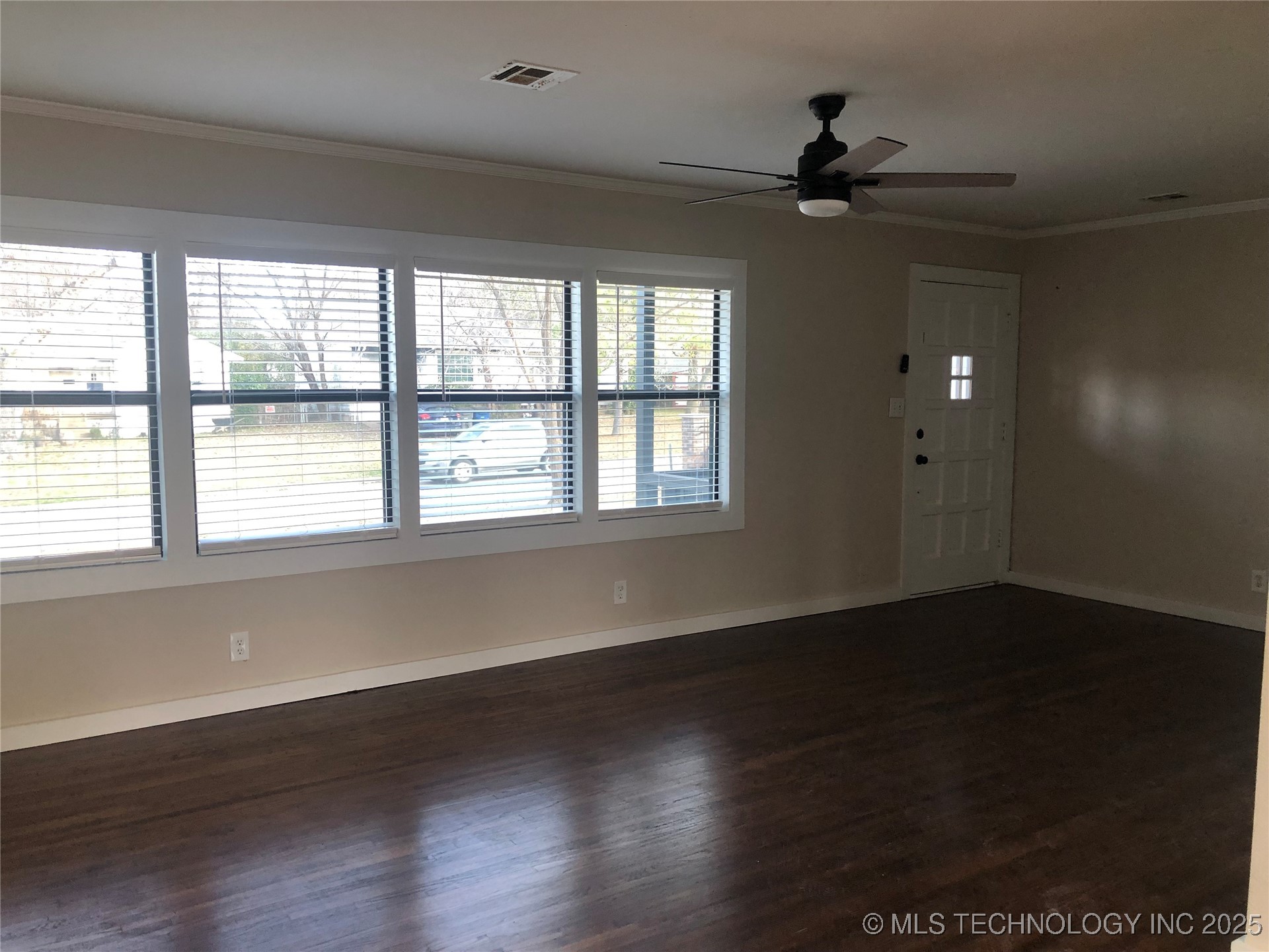 1814 N Jamestown Avenue Property Photo 8