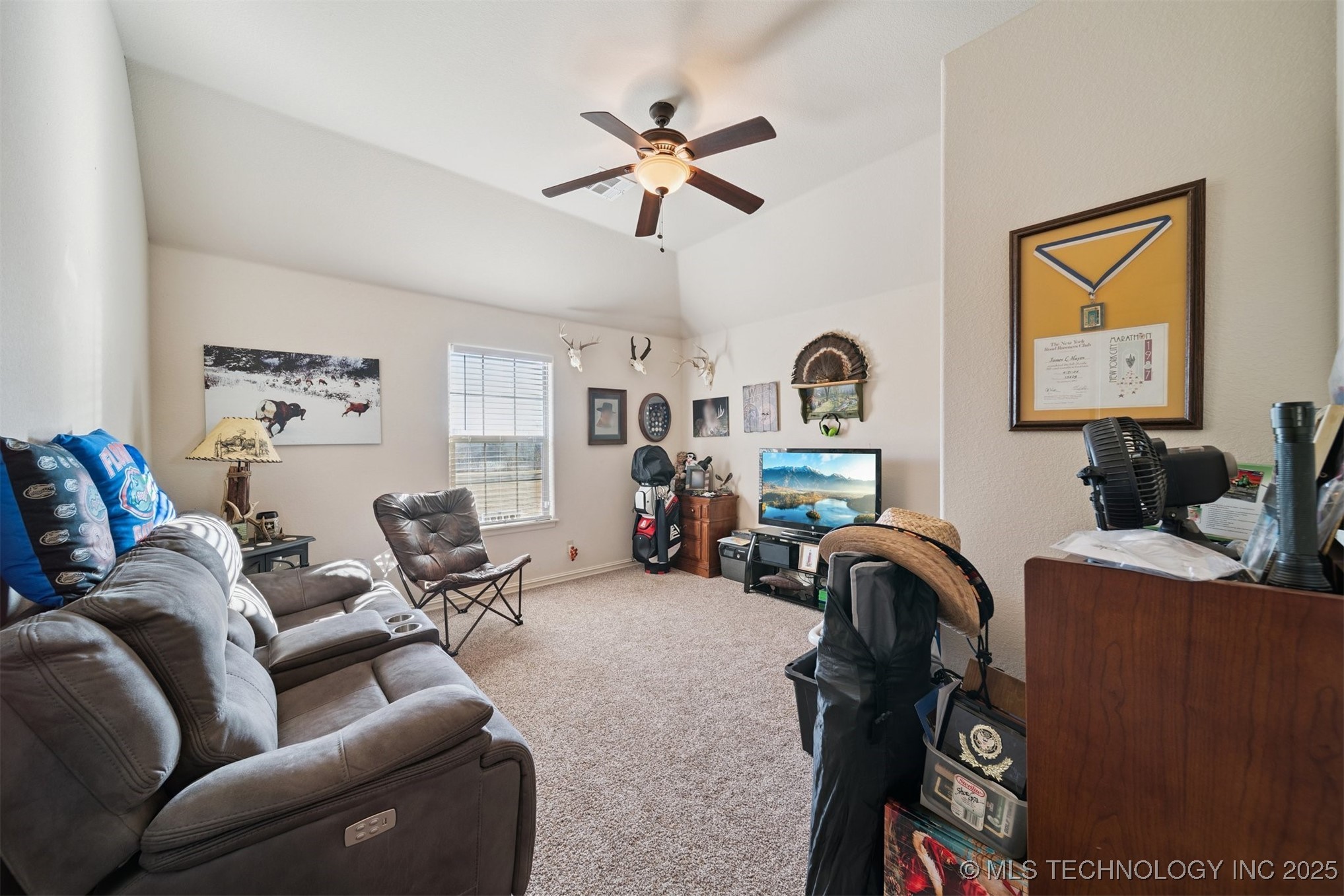 2251 S Osage Avenue Property Photo 10