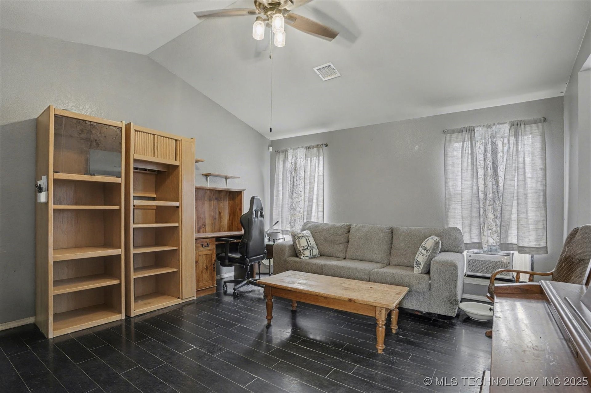 9315 N 27th West Avenue Property Photo 5