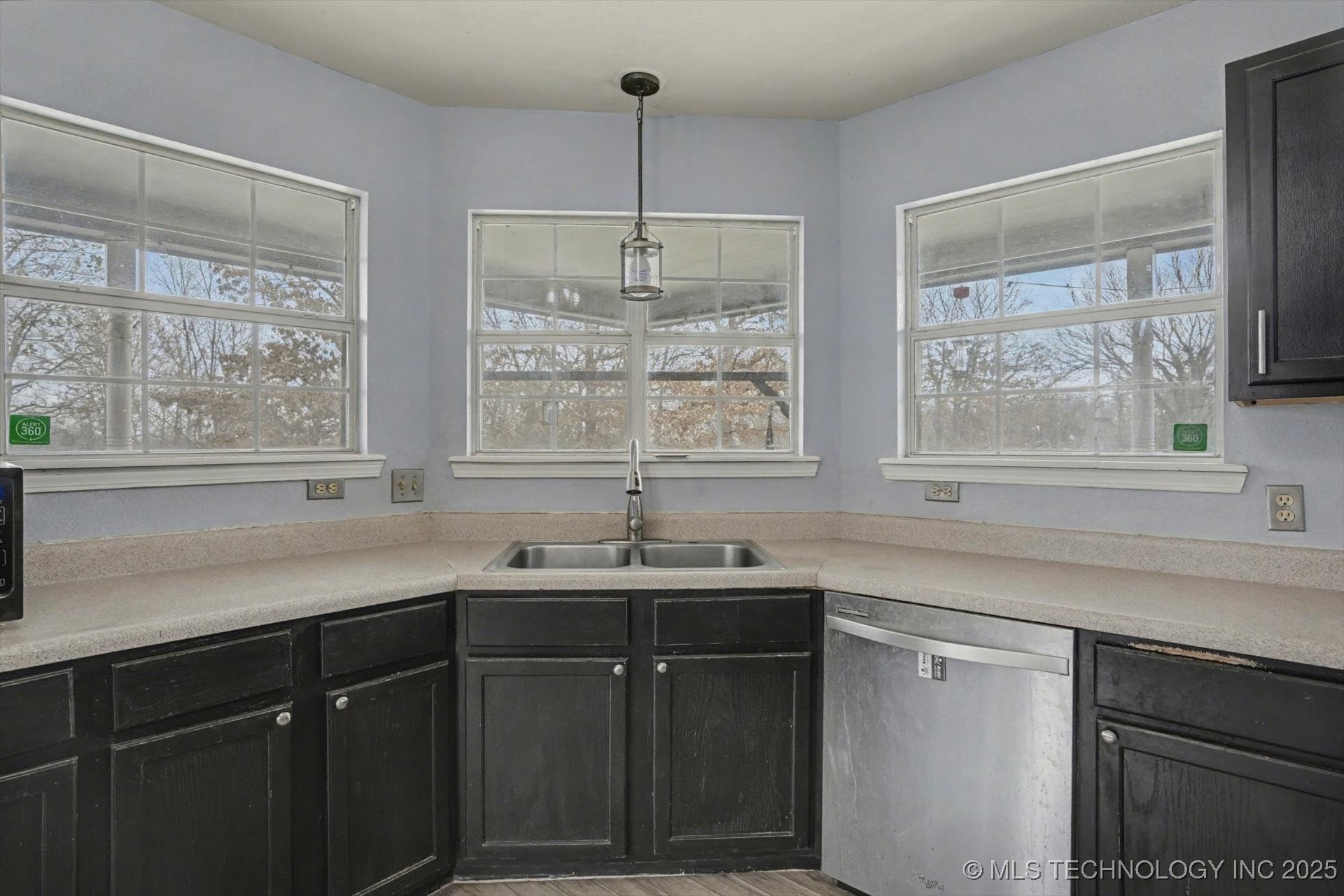 9315 N 27th West Avenue Property Photo 14