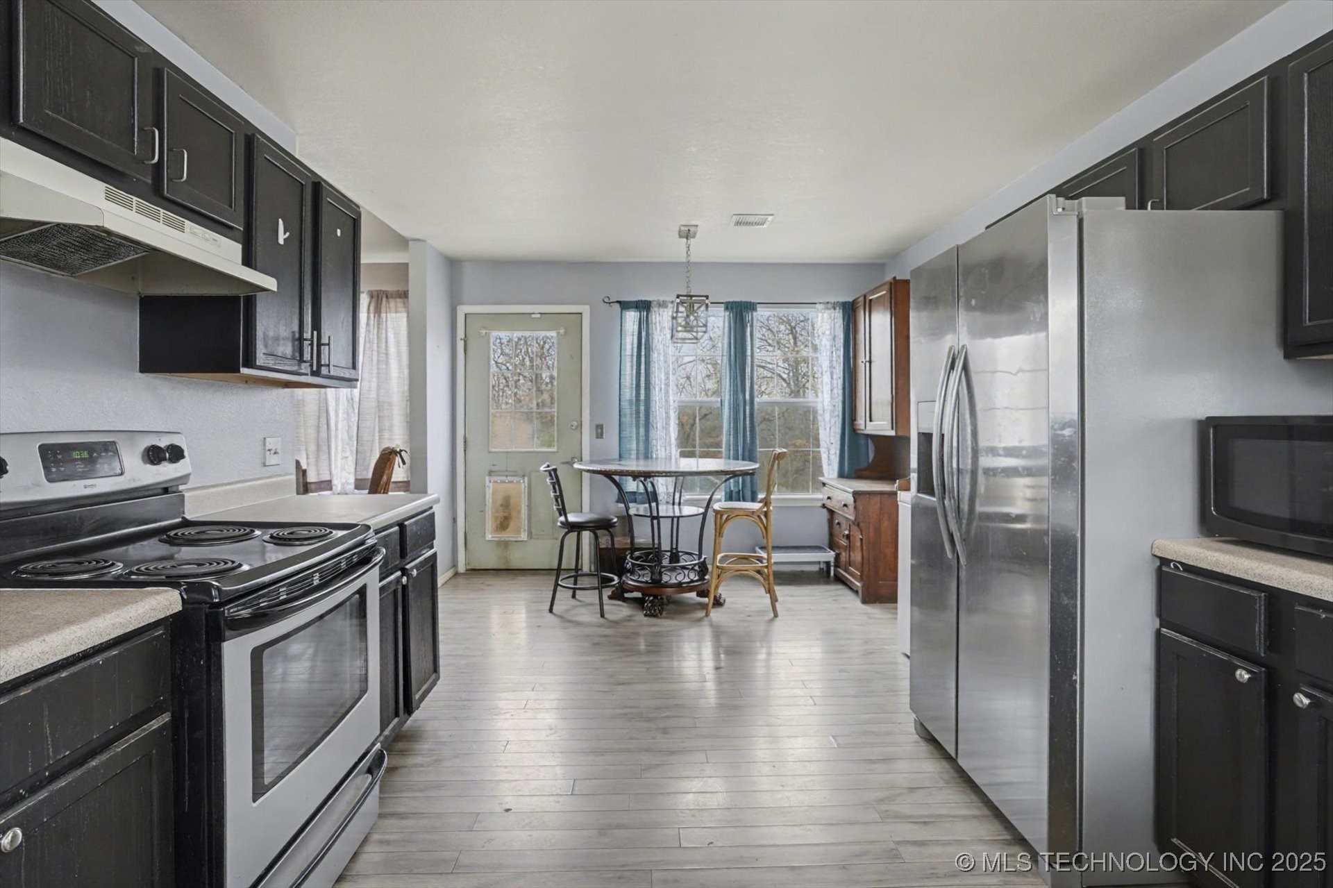 9315 N 27th West Avenue Property Photo 15