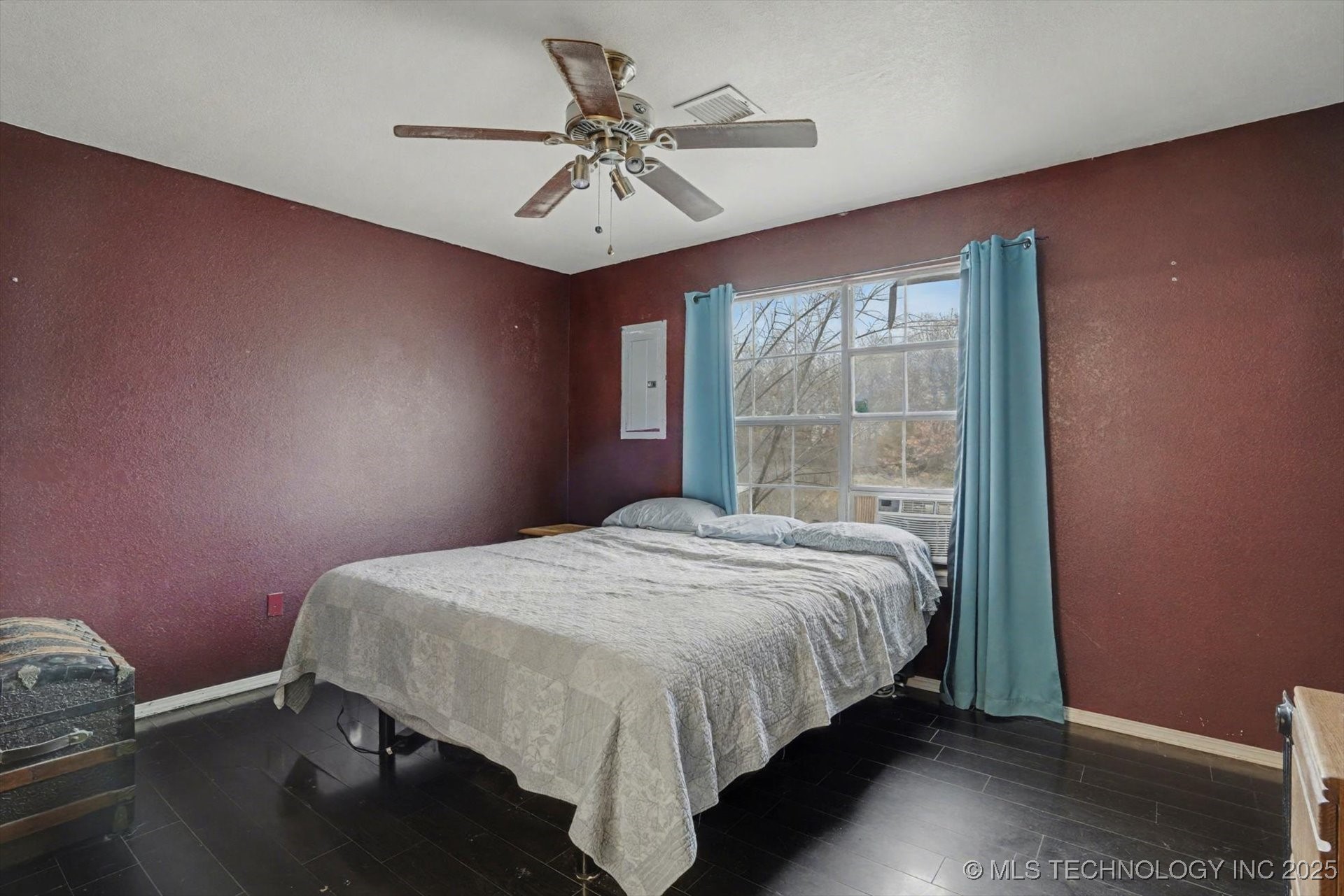 9315 N 27th West Avenue Property Photo 17