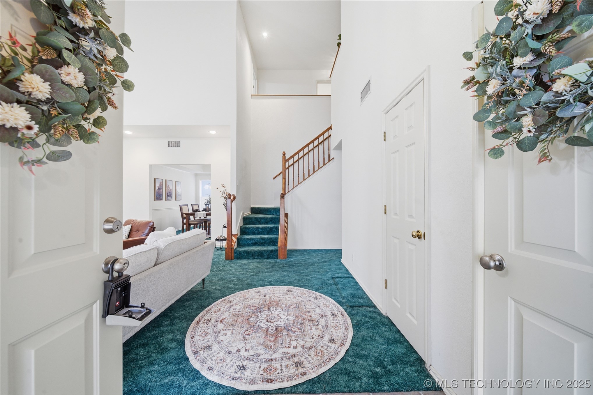 23429 King Street Property Photo 6