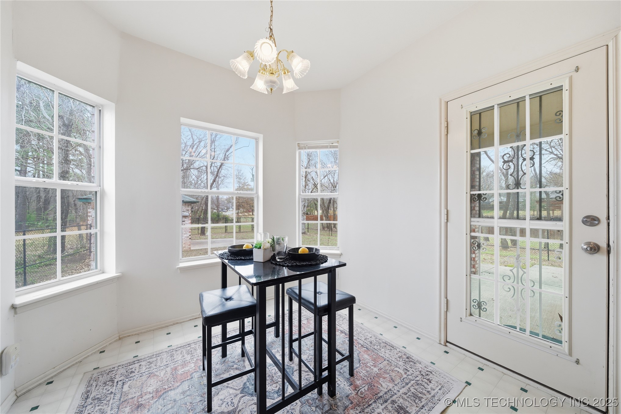 23429 King Street Property Photo 20