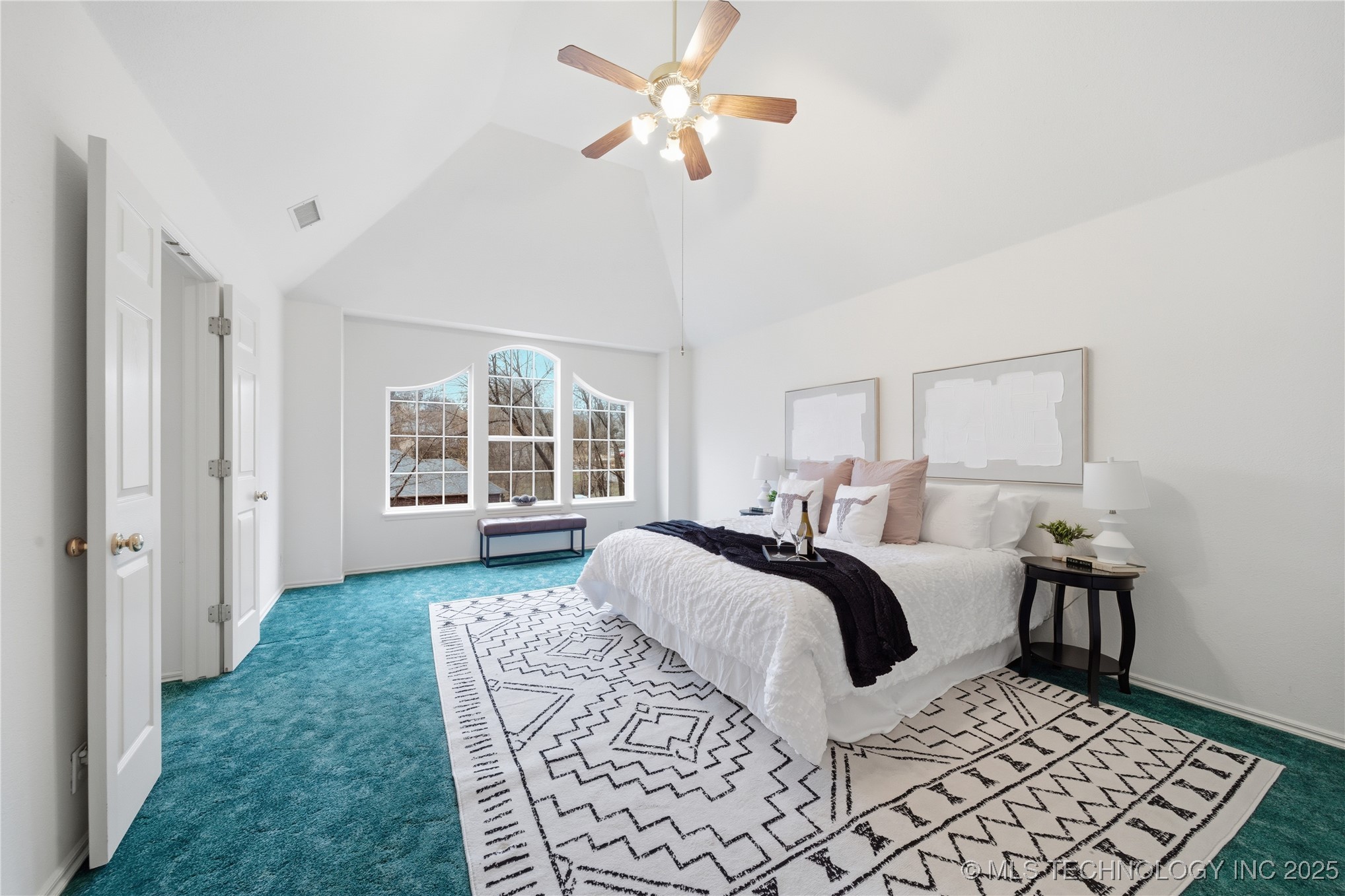 23429 King Street Property Photo 22