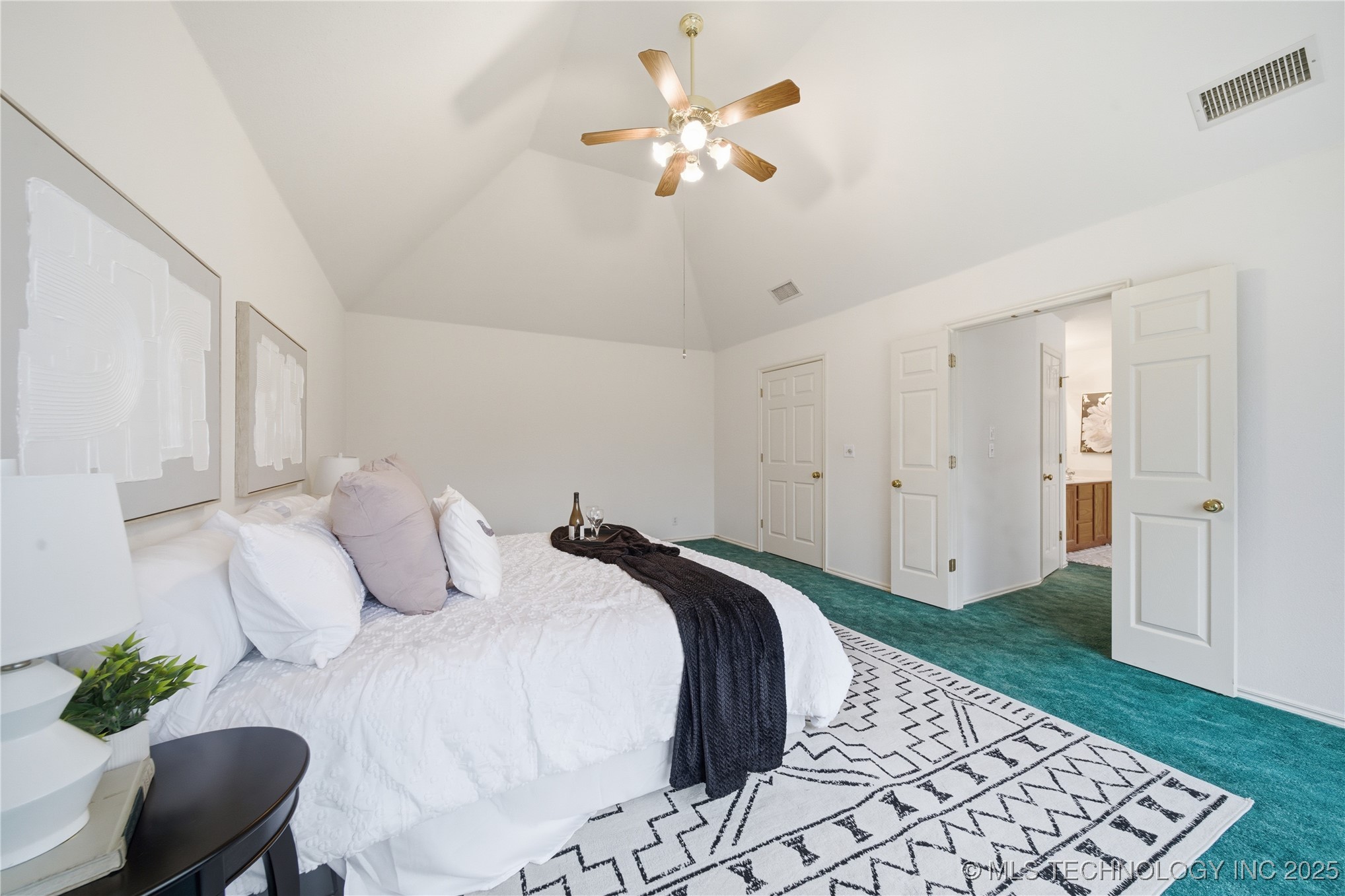 23429 King Street Property Photo 24